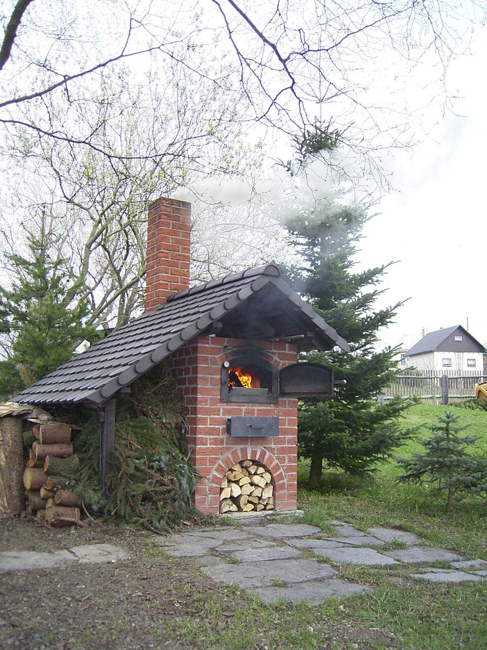 Backofen im Garten