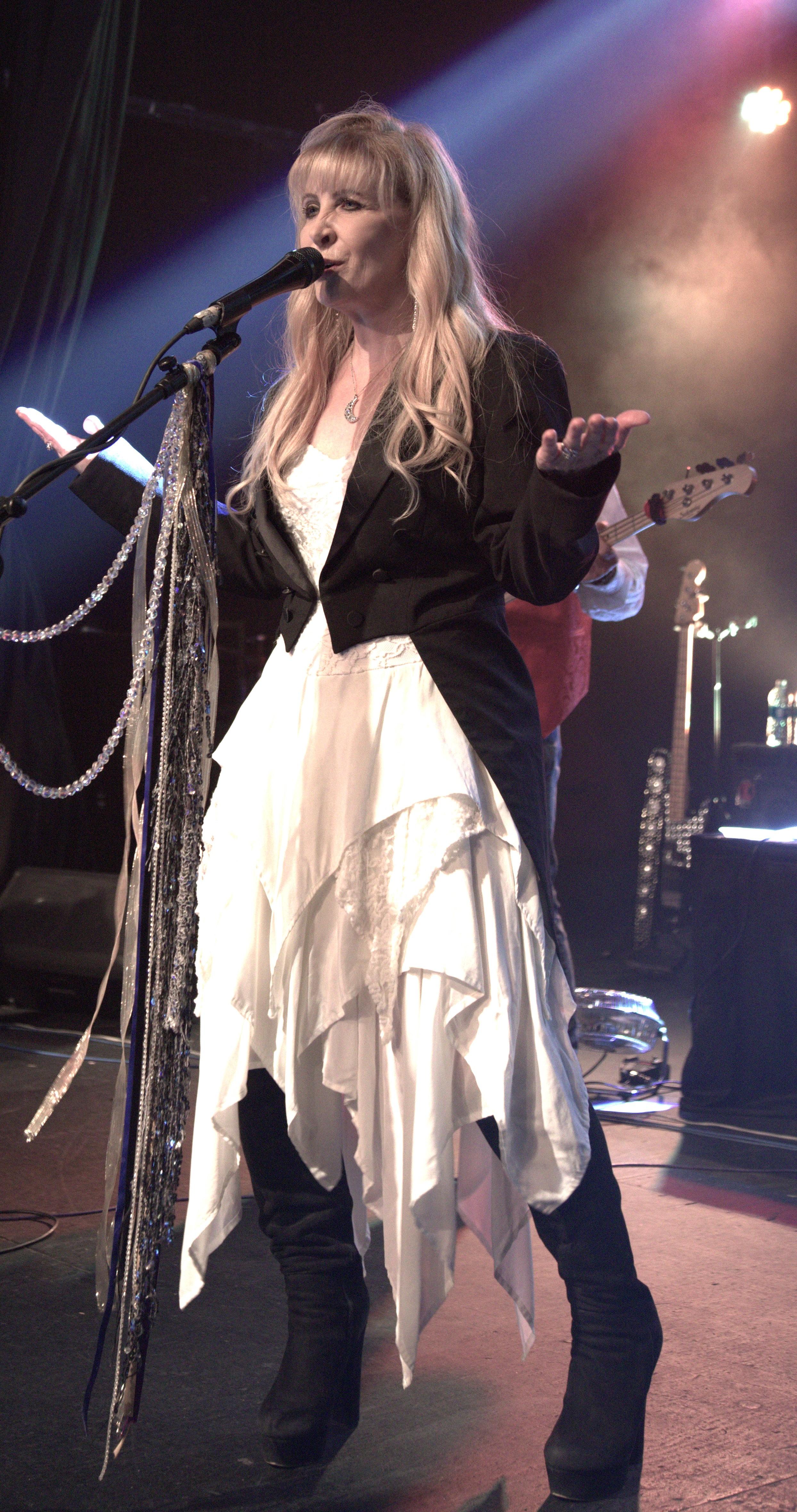 MIRAGE - Visions Of Fleetwood Mac