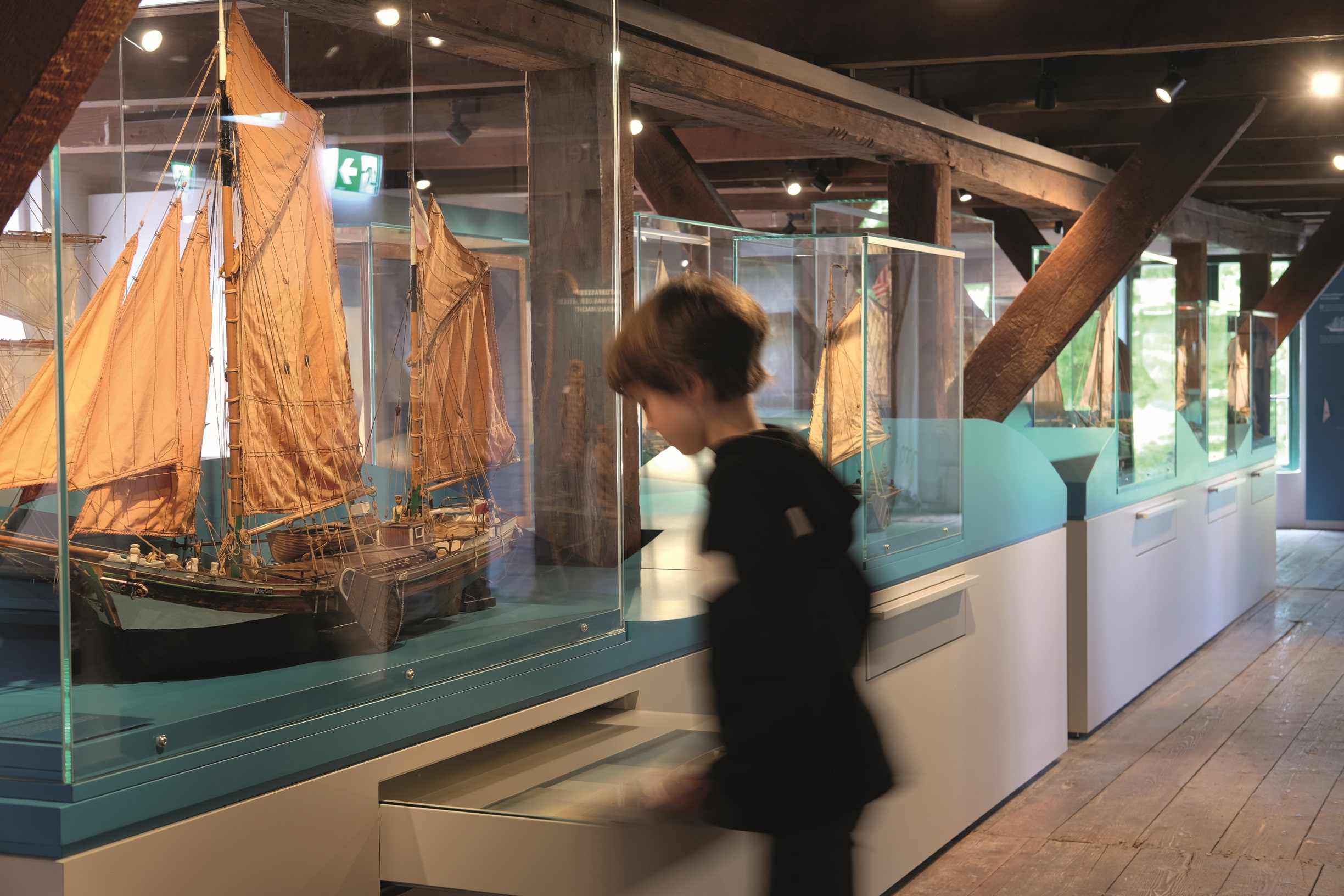 Ostereiersuche mit der Taschenlampe