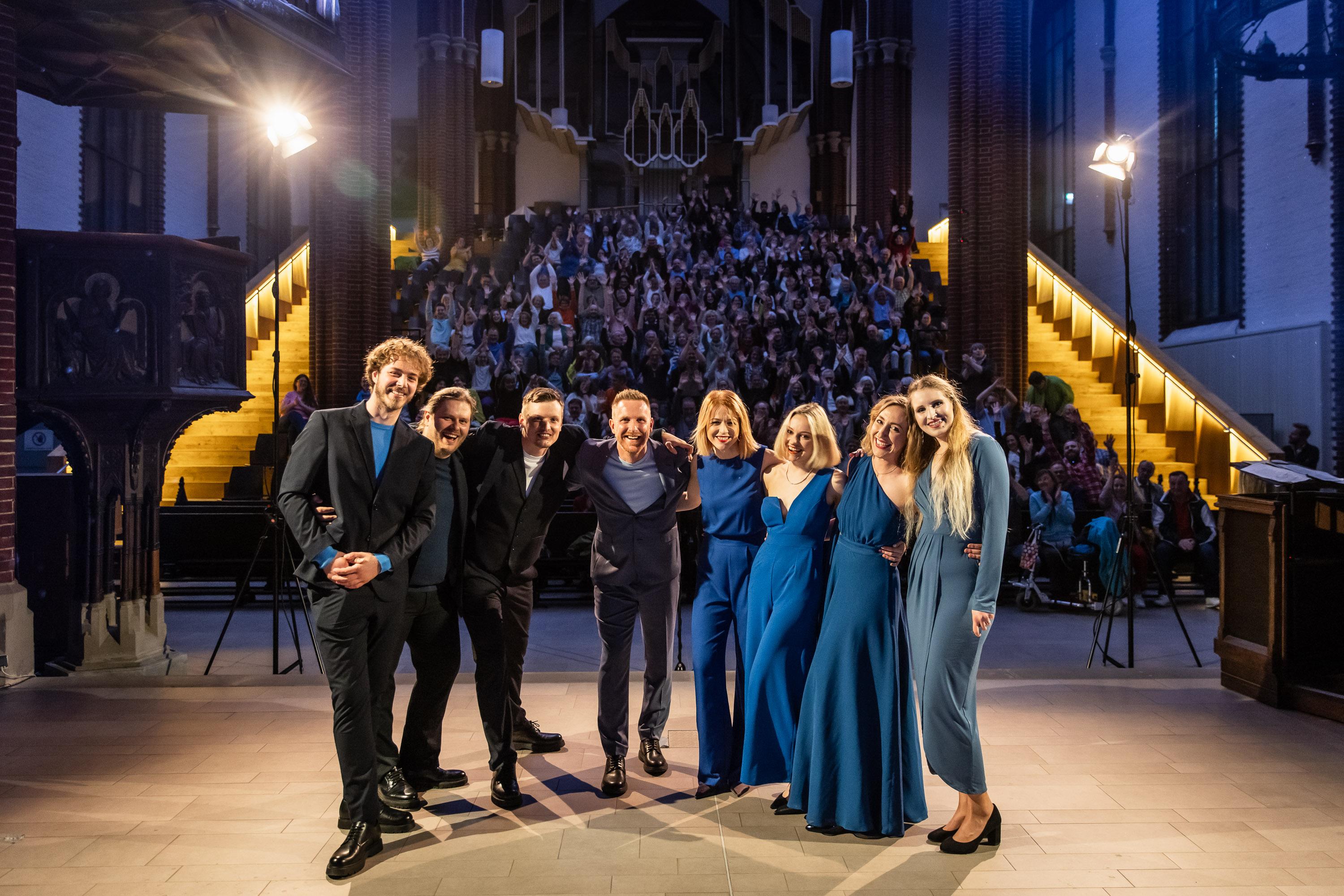 Feinste Vokalkunst zum Advent - „Christmas at Sea“, Art’n‘Voices