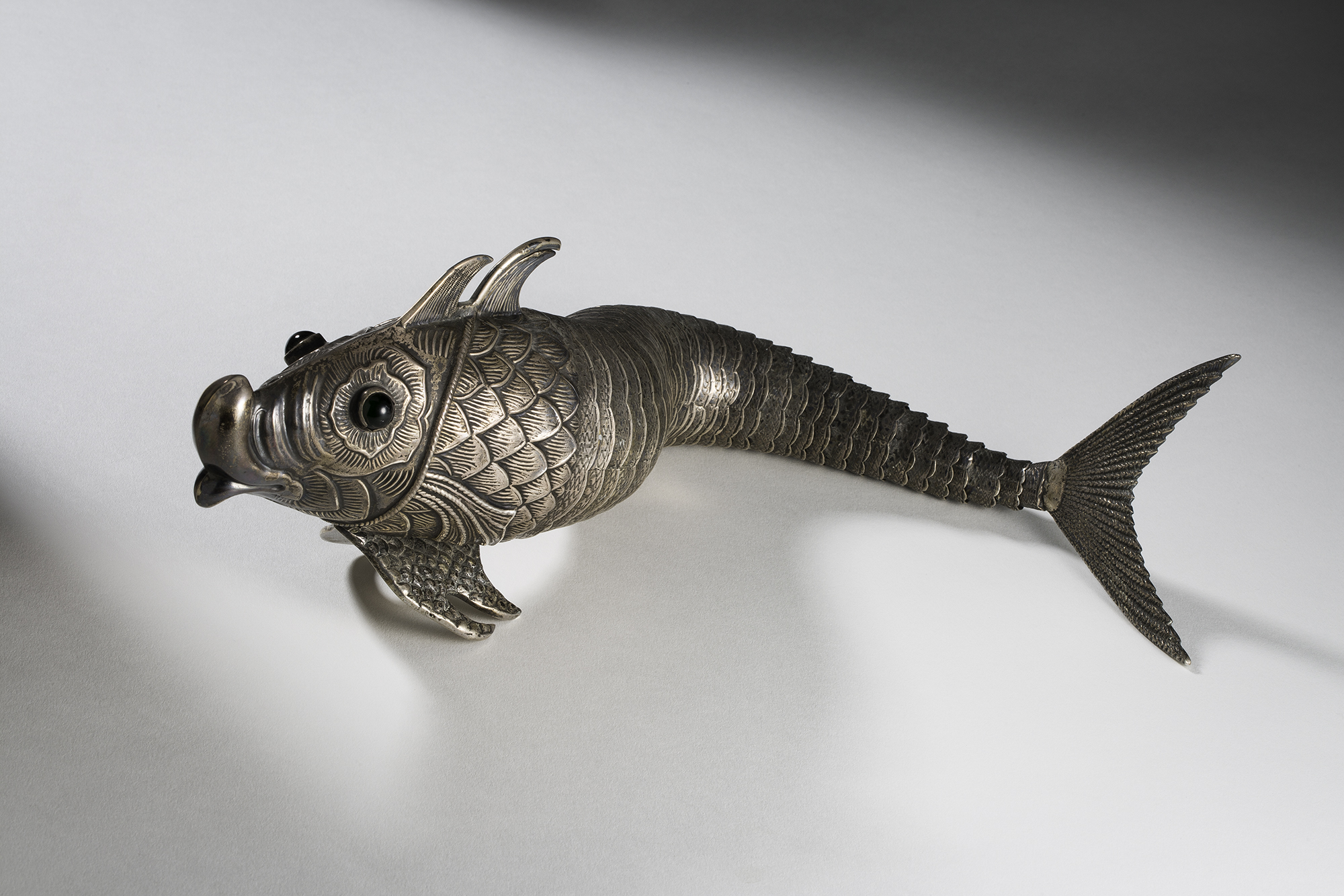 Mittagspause im Museum: „Vom Tora-Mantel bis zum Chanukka-Leuchter“ im Rahmen der Ausstellung „Mit eigener Stimme. 75 Jahre Zentralrat der Juden in Deutschland“