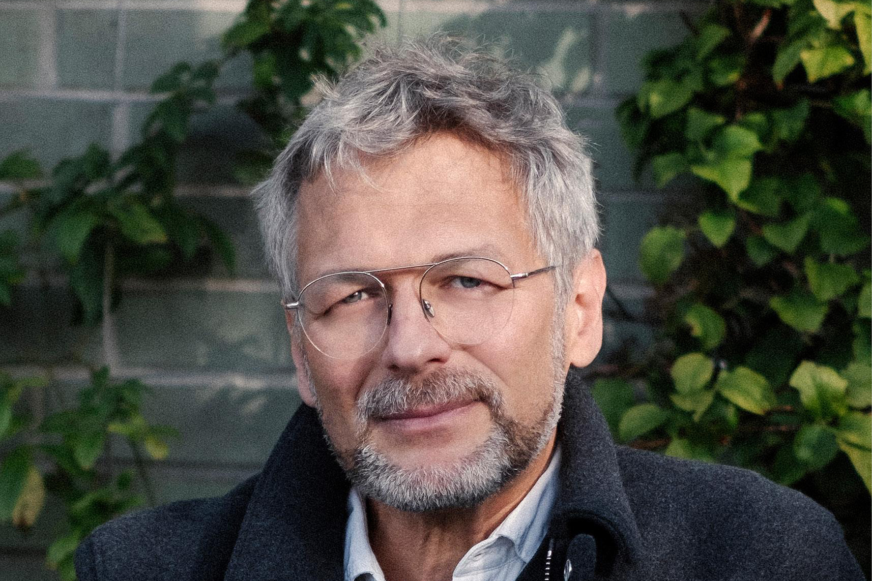 Das Deutsche Demokratische Reich. Wie die extreme Rechte Geschichte und Demokratie zerstört – Lesung und Gespräch mit Dr. Volker Weiß