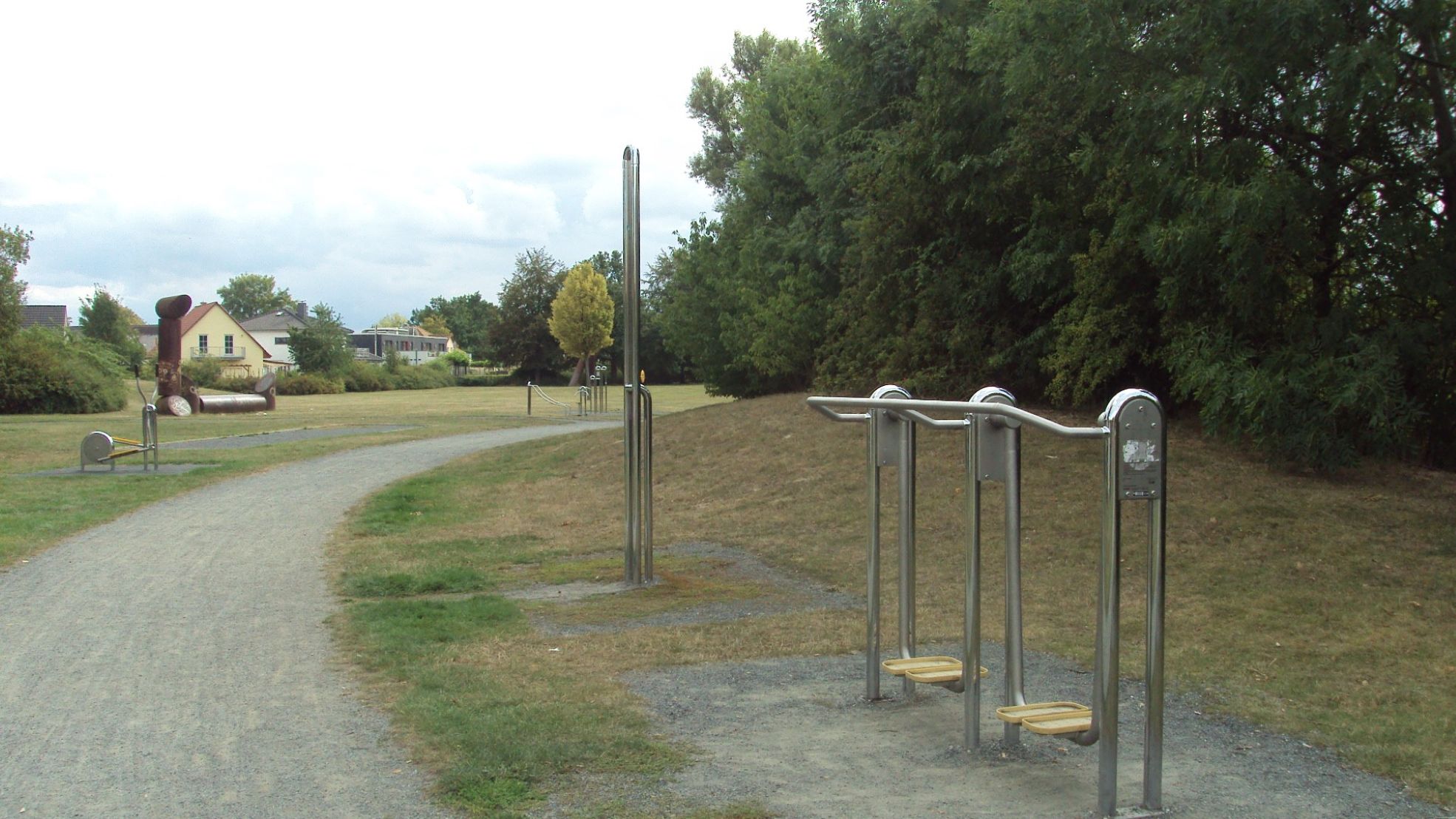 Outdoor Fitnessgeräte an der Tonkuhle in Salzgitter-Thiede