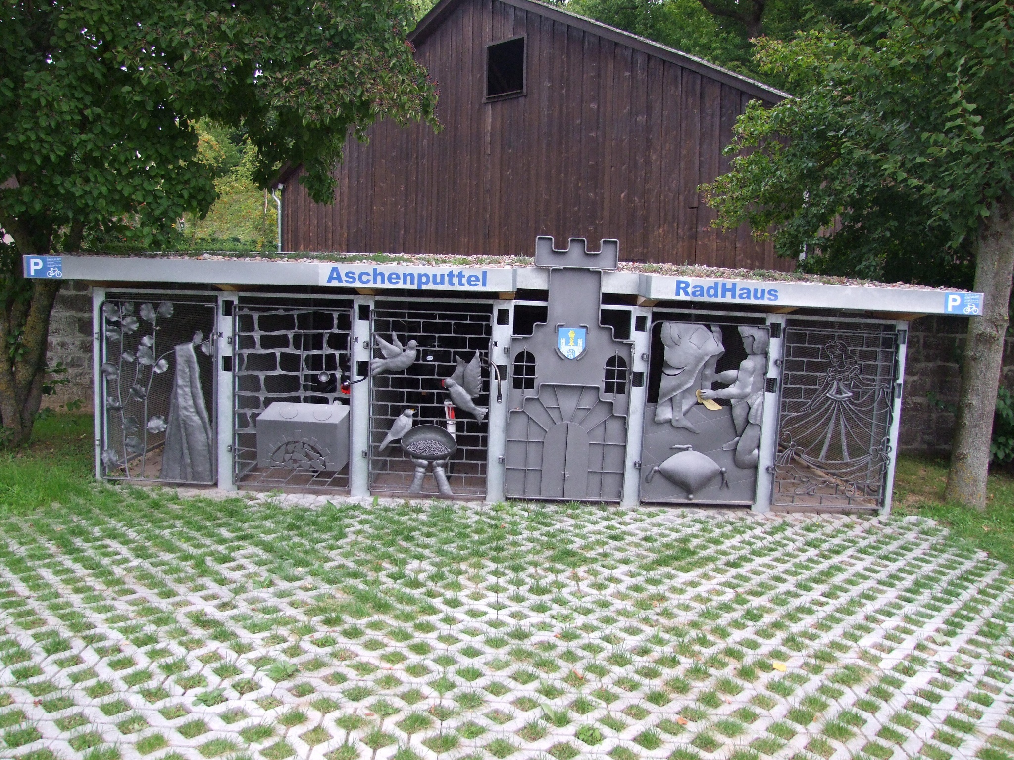 Fahrrad-Parkhaus Polle
