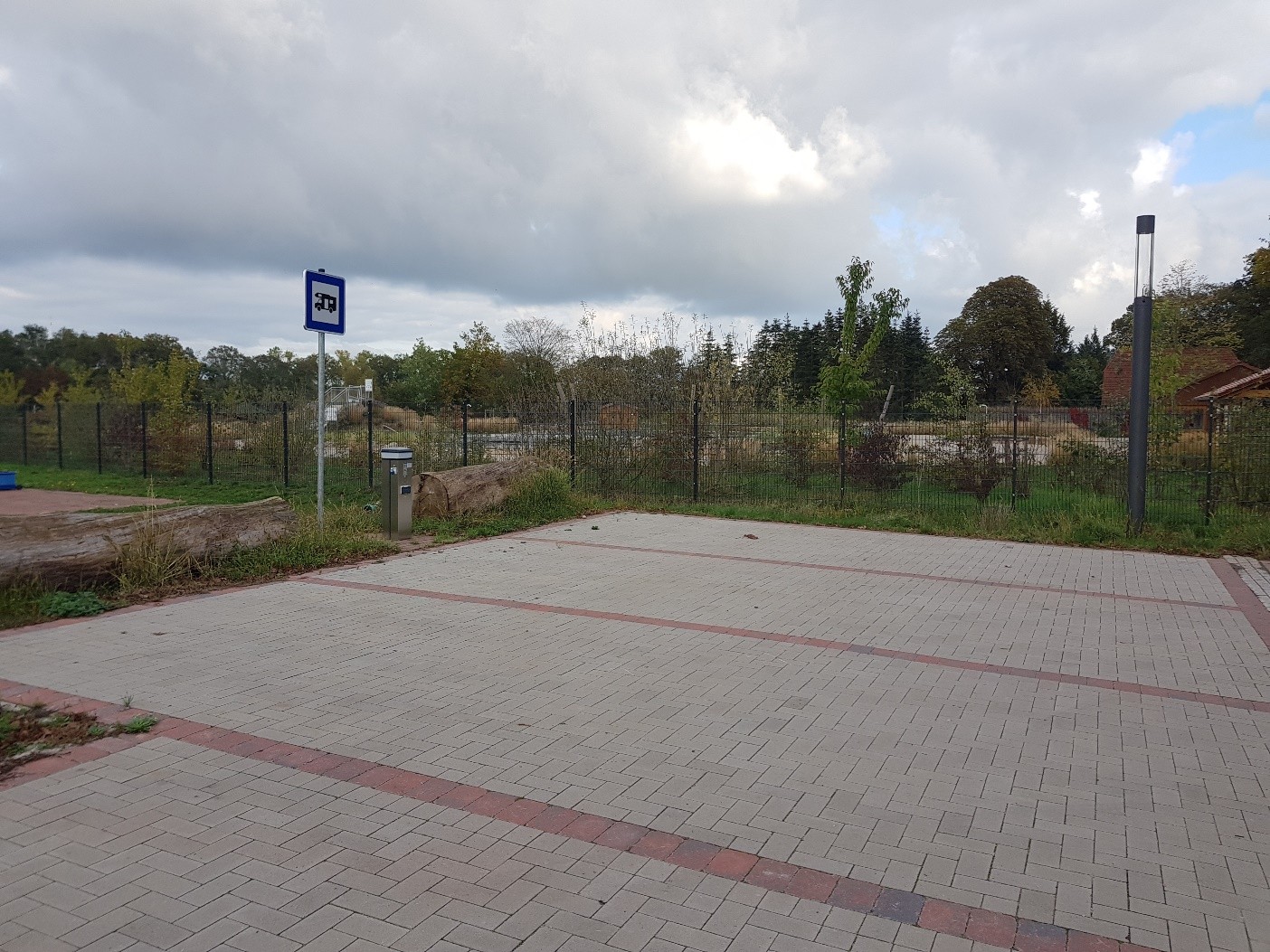 Wohnmobilstellplatz am Freibad, Warmsen