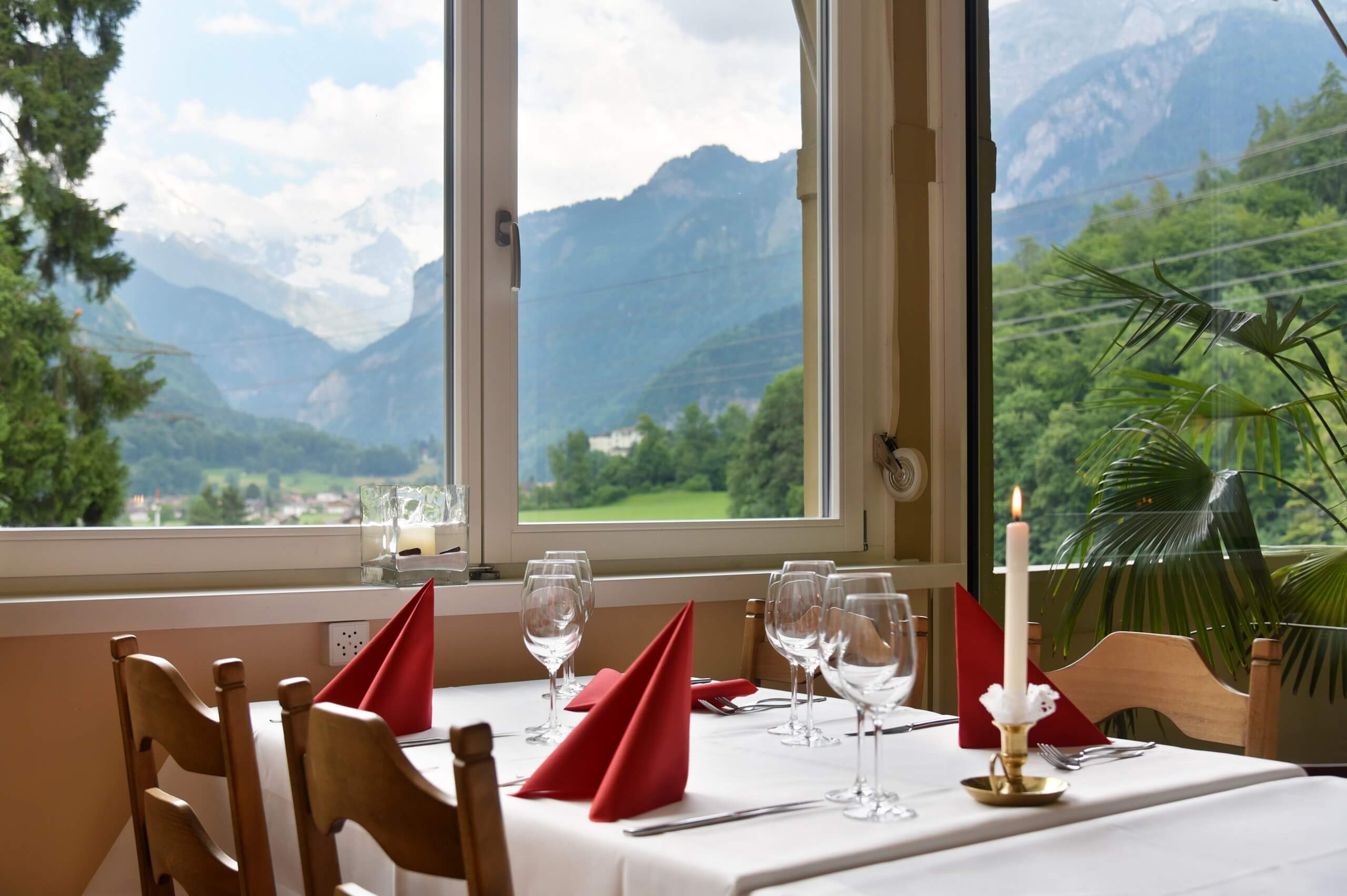 hotel-unspunnen-restaurant-aussicht