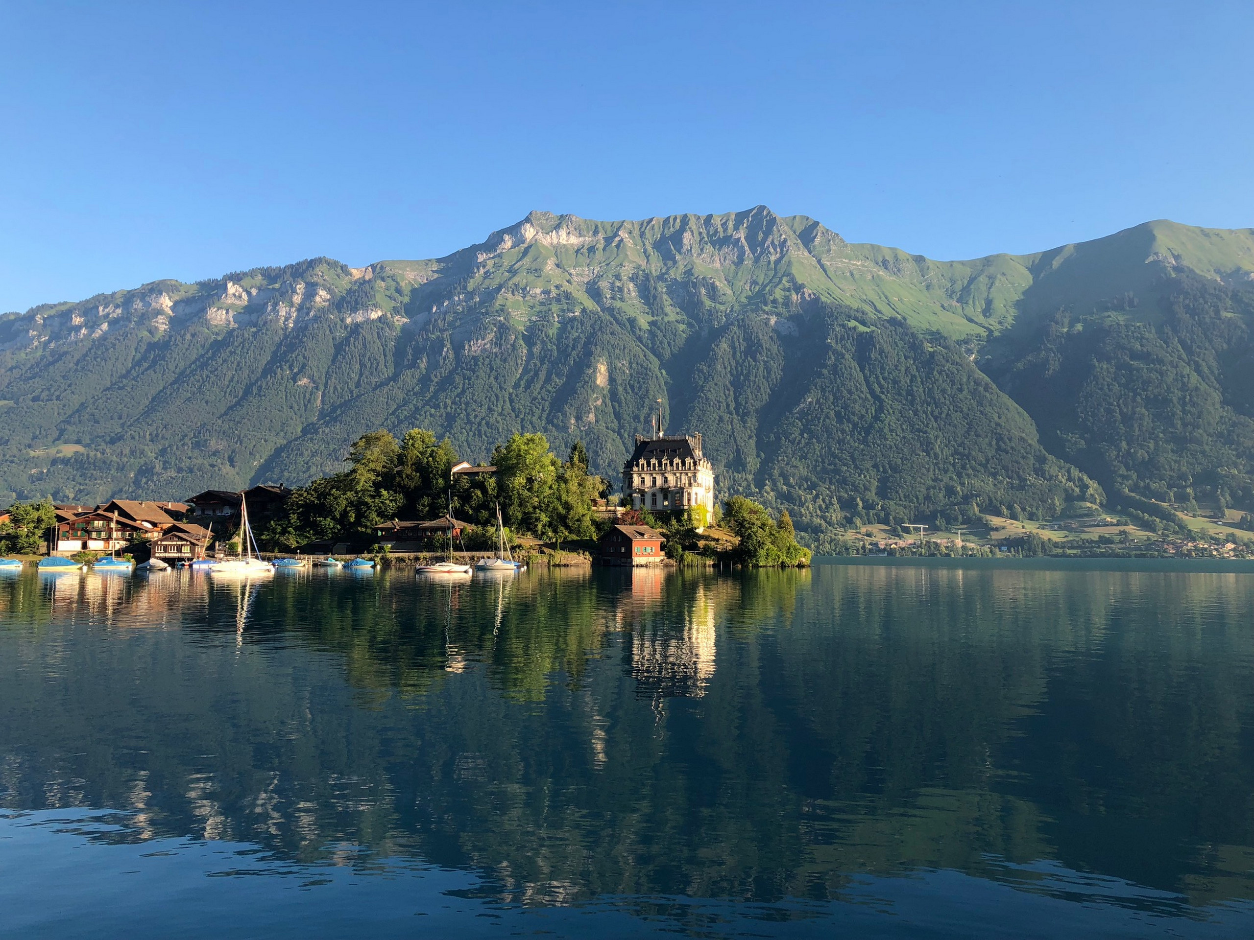 du-lac-iseltwald-aussicht-isteltwald-bucht