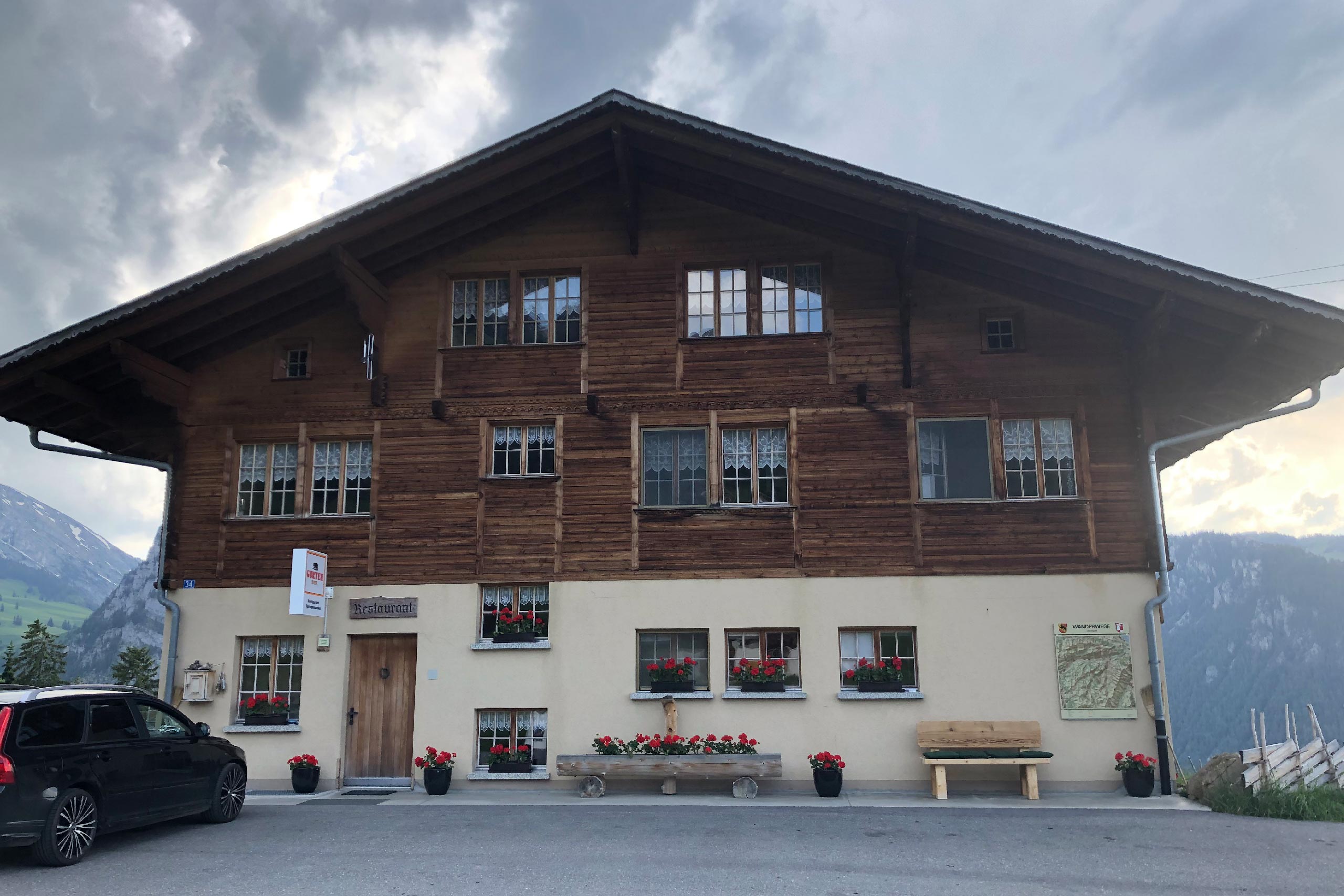 restaurant-springenboden-aussenansicht-haus