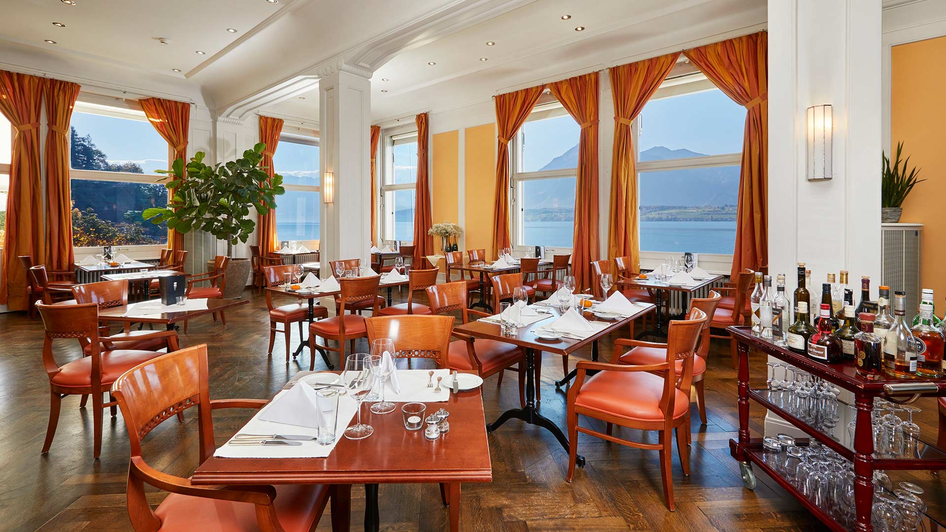 bellevue-au-lac-restaurant-ambiance