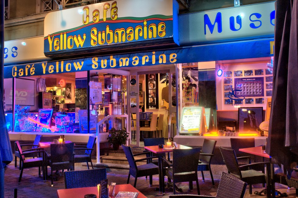Cafe Yellow Submarine