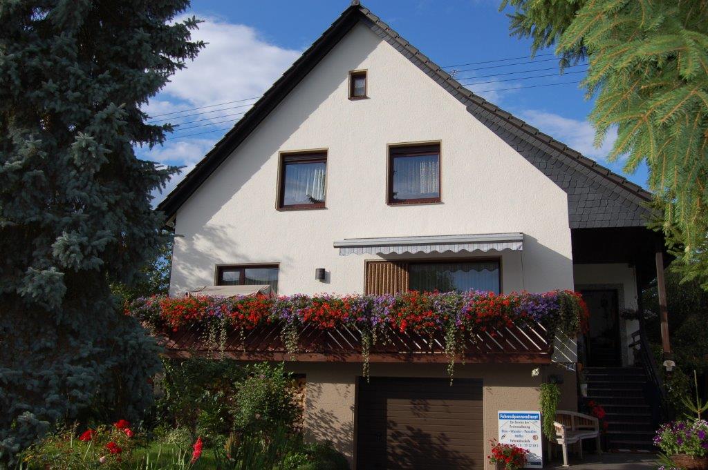 Ferienwohnung Bike Wander Paradies: Aussenansicht