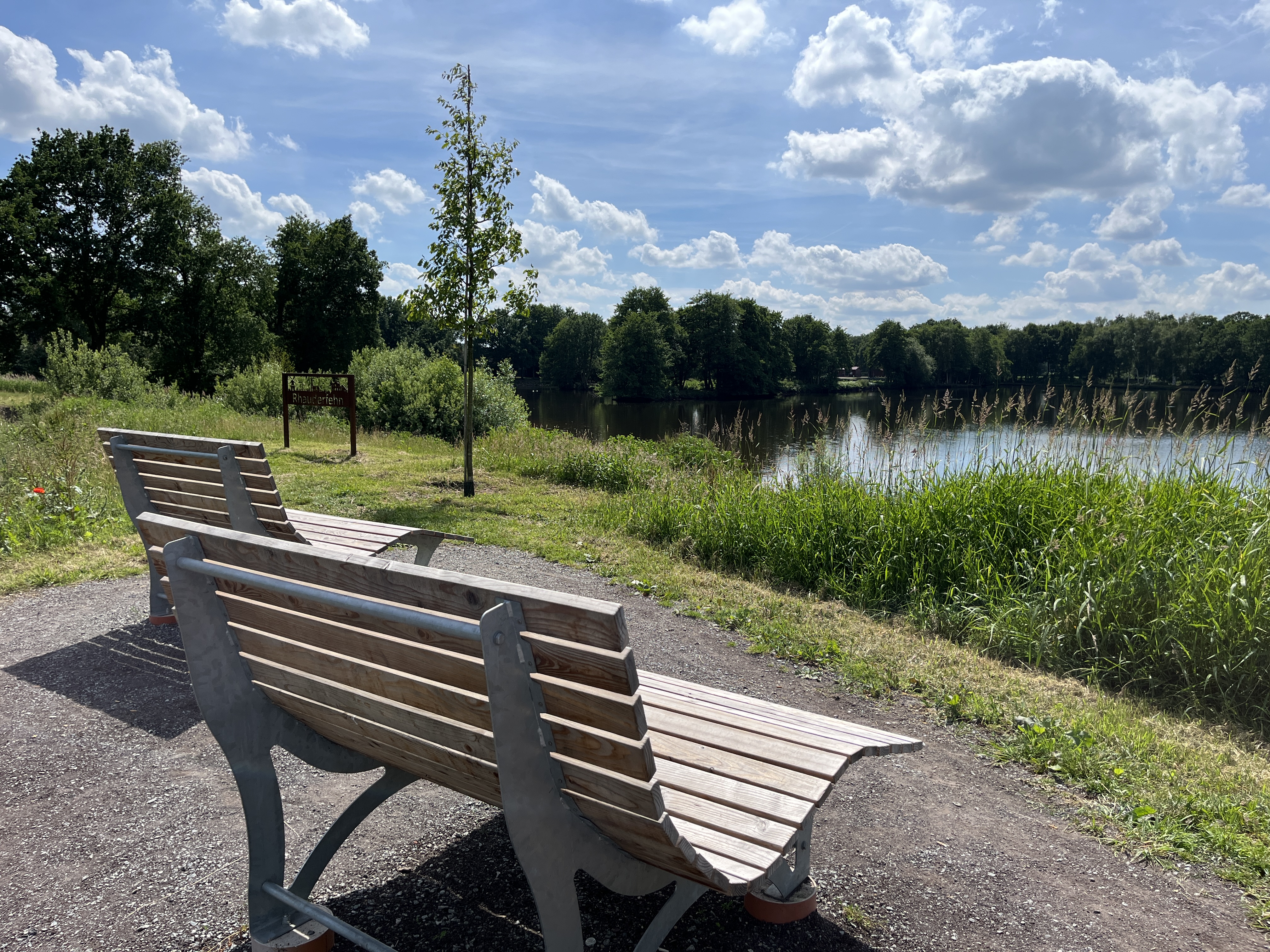 Landschaftsliegen am Hahnentanger See