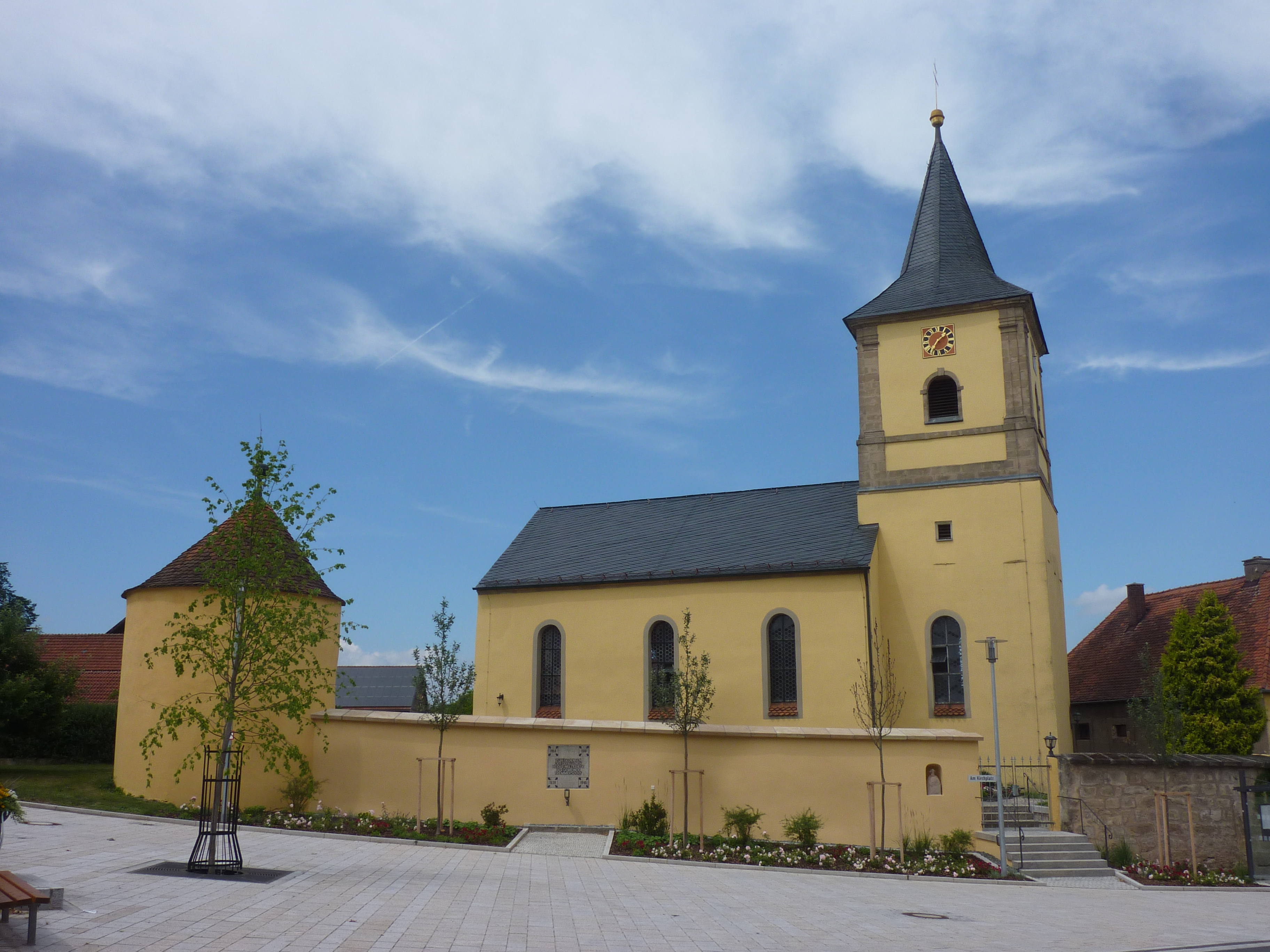 Kath. Kirche St. Peter und Paul
