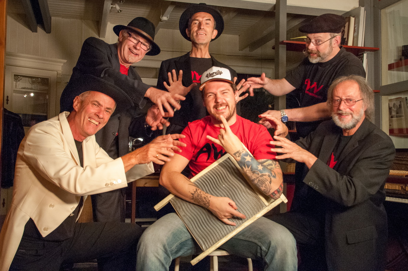 Appletownwaschboard Worms Boogie Woogie – Fiddle – Rock un beten wat op Platt