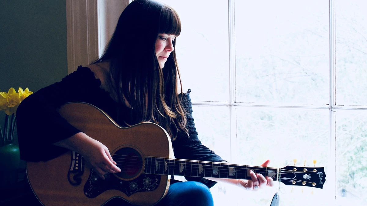 Sunset Session: Lucy Kitchen