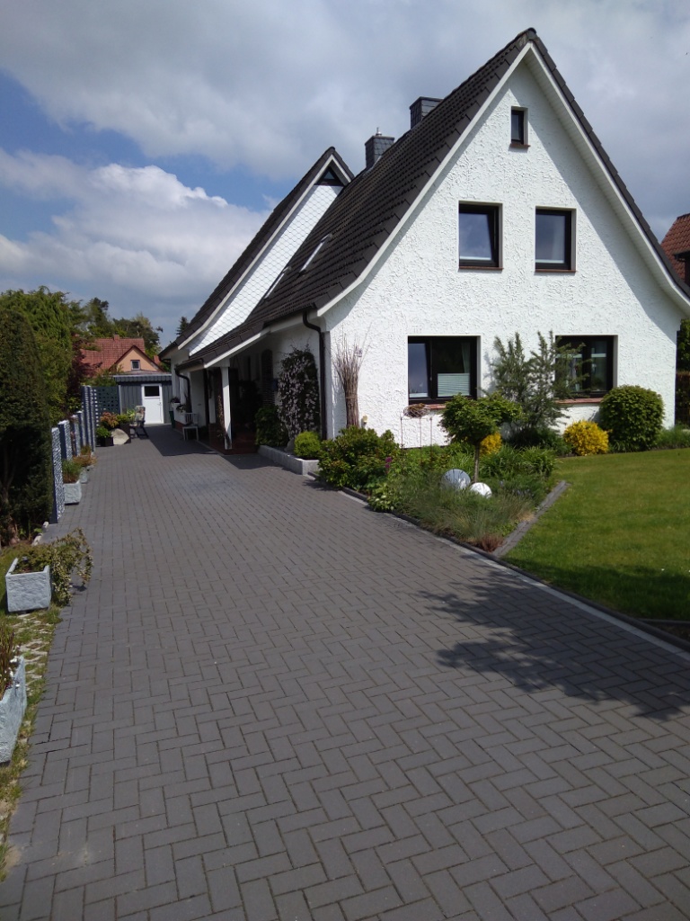 Straßenansicht