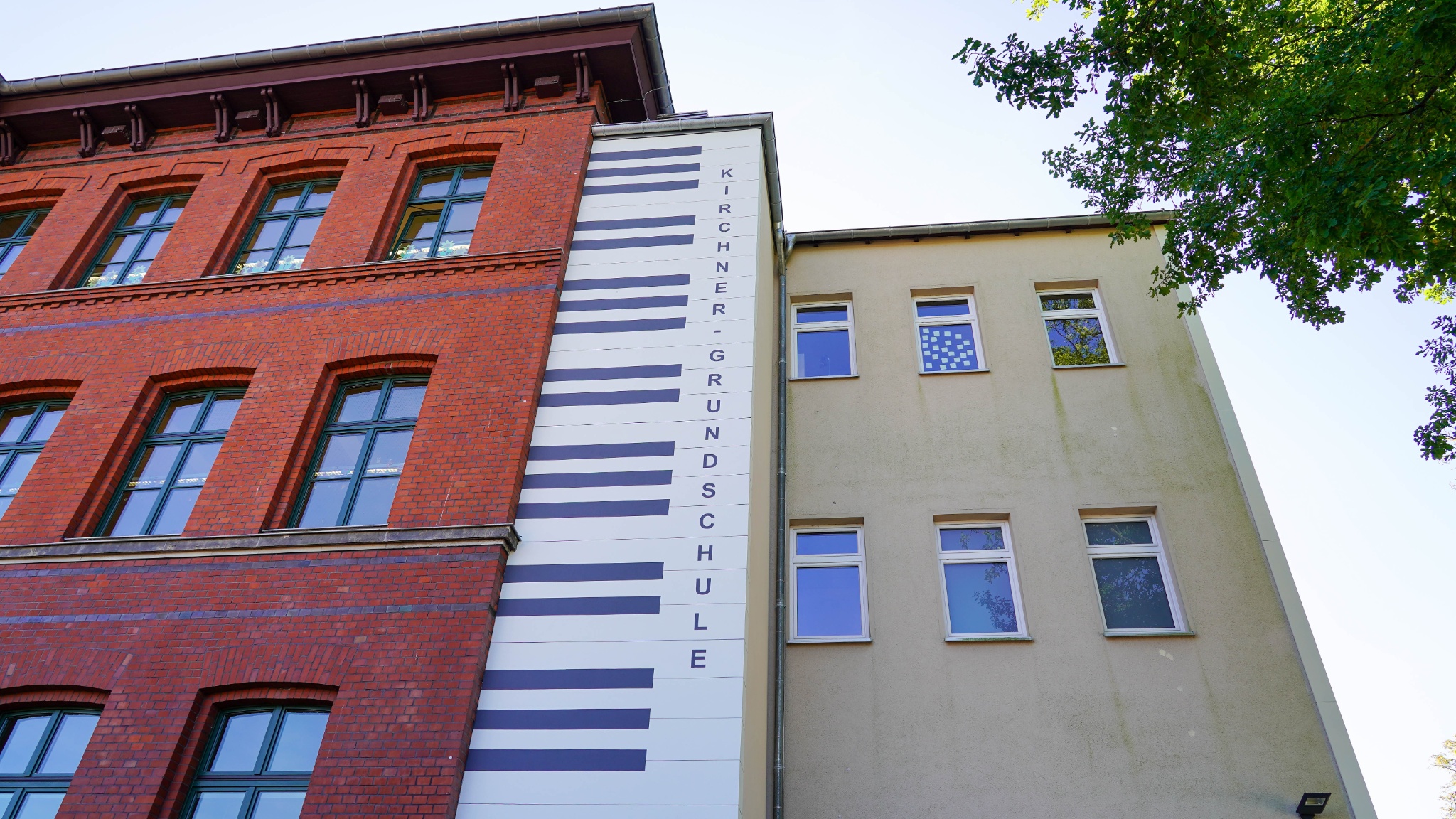 Aufzug Grundschule Wittgensdorf – Motiv