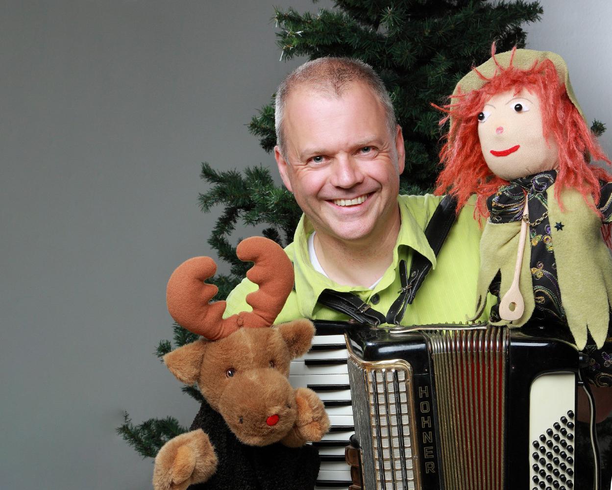 Sumpfblume: Ronja, die Weihnachtshexe