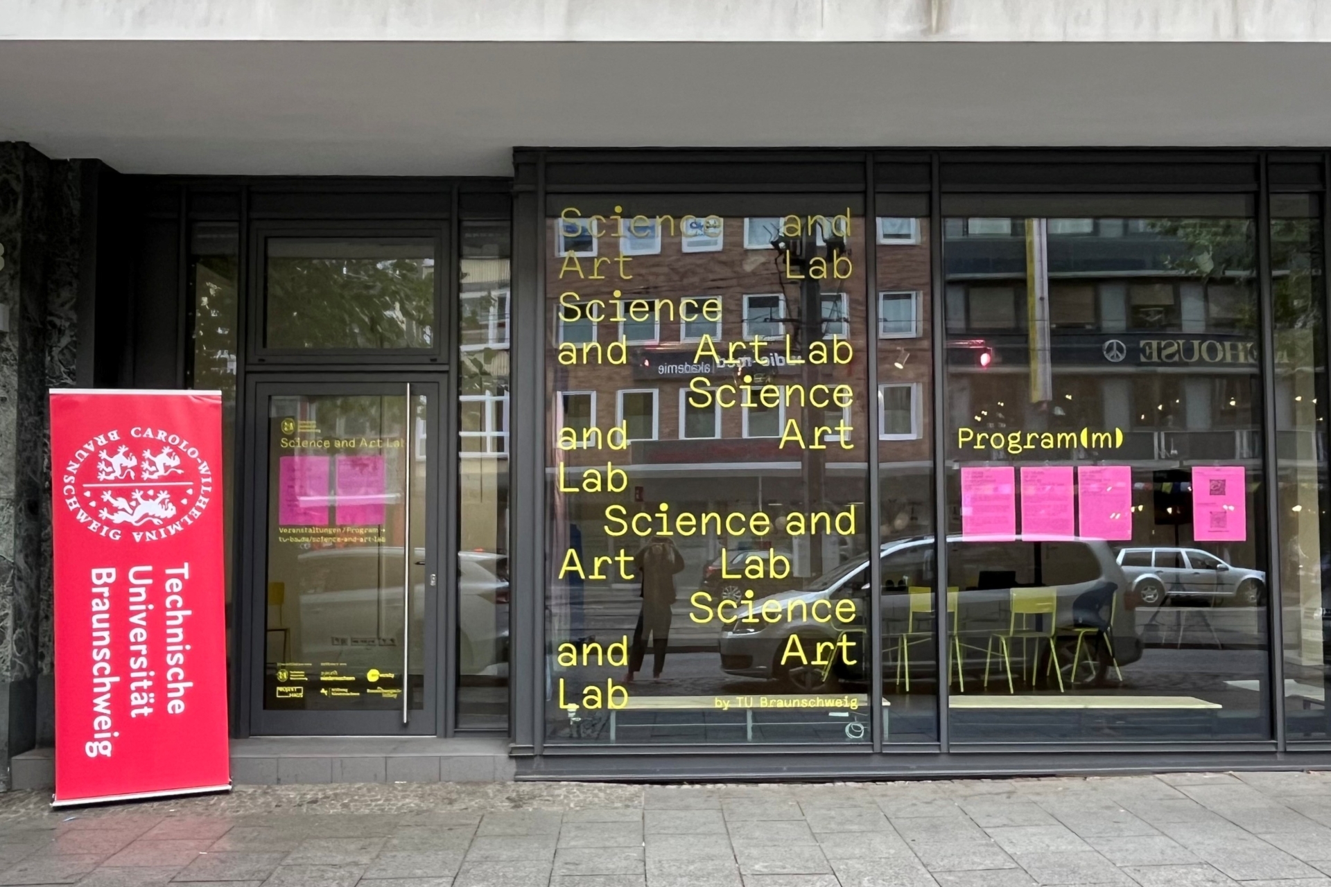 Kunst-Werkstatt meets Science and Art Lab