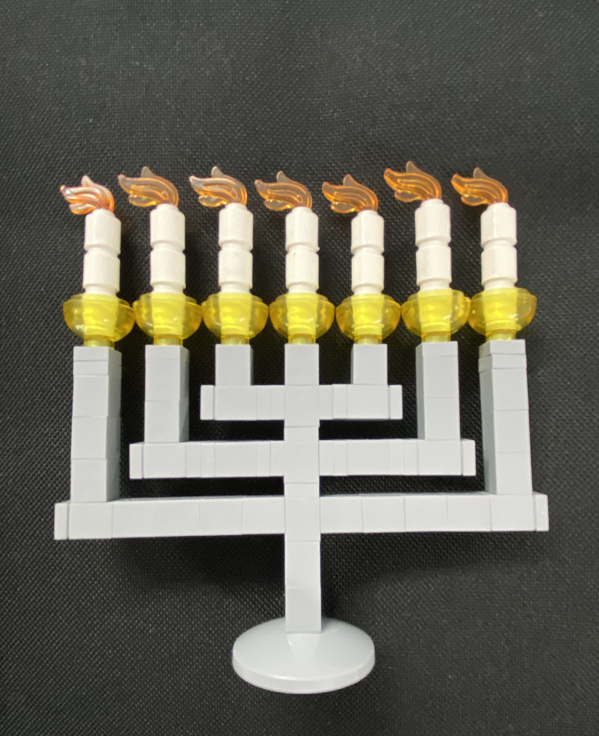Familienworkshop „Wir bauen eine Menora – das siebenarmige Leuchter-Symbol des Judentums – aus Lego®-Steinen“ im Rahmen der Kulturmeile 2026