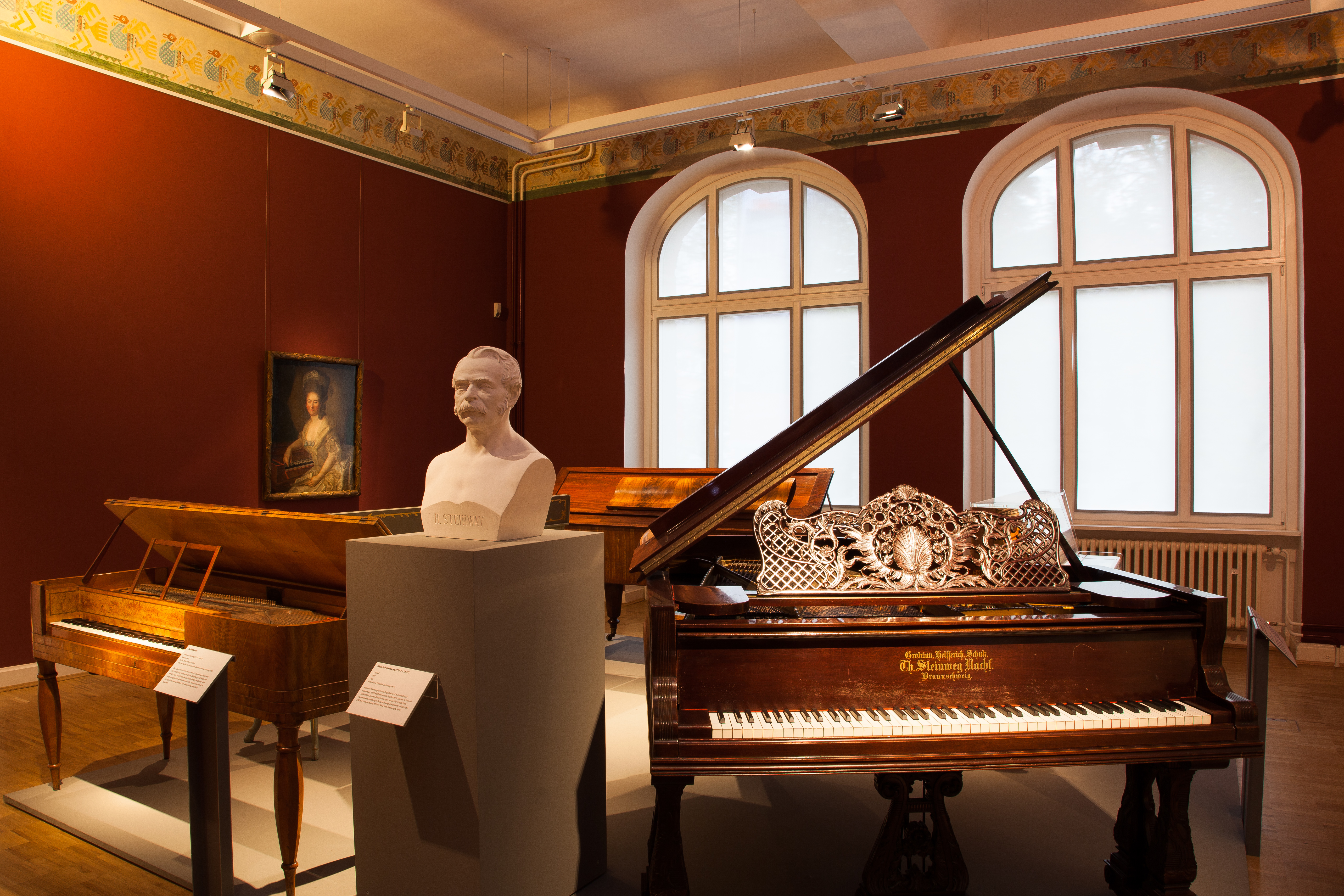Kuratorinnenführung durch die Ausstellung zu historischen Tasteninstrumenten im Rahmen der Kulturmeile 2026