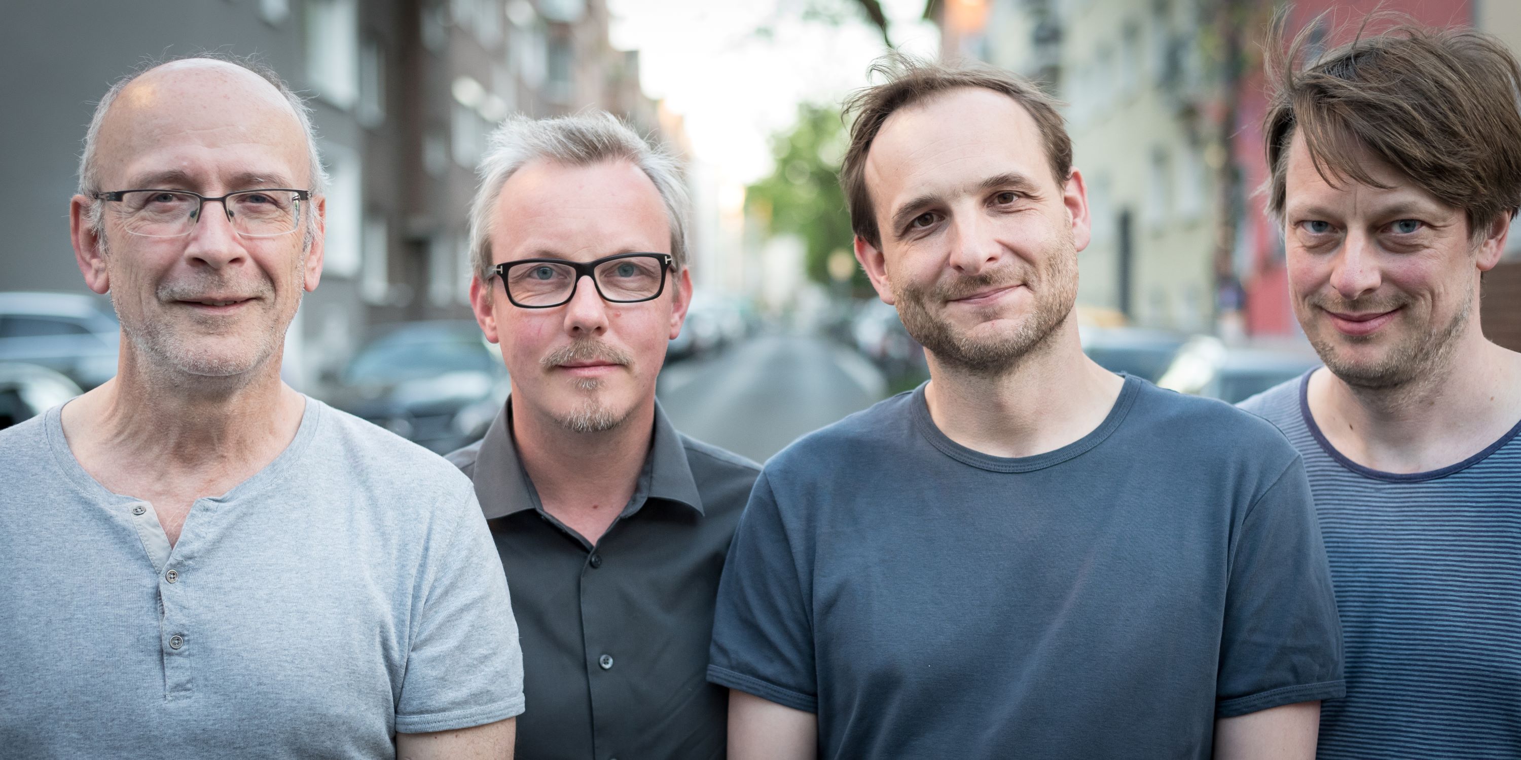 „Die Gastgeber“ - Literaturcomedy und Musik aus Köln