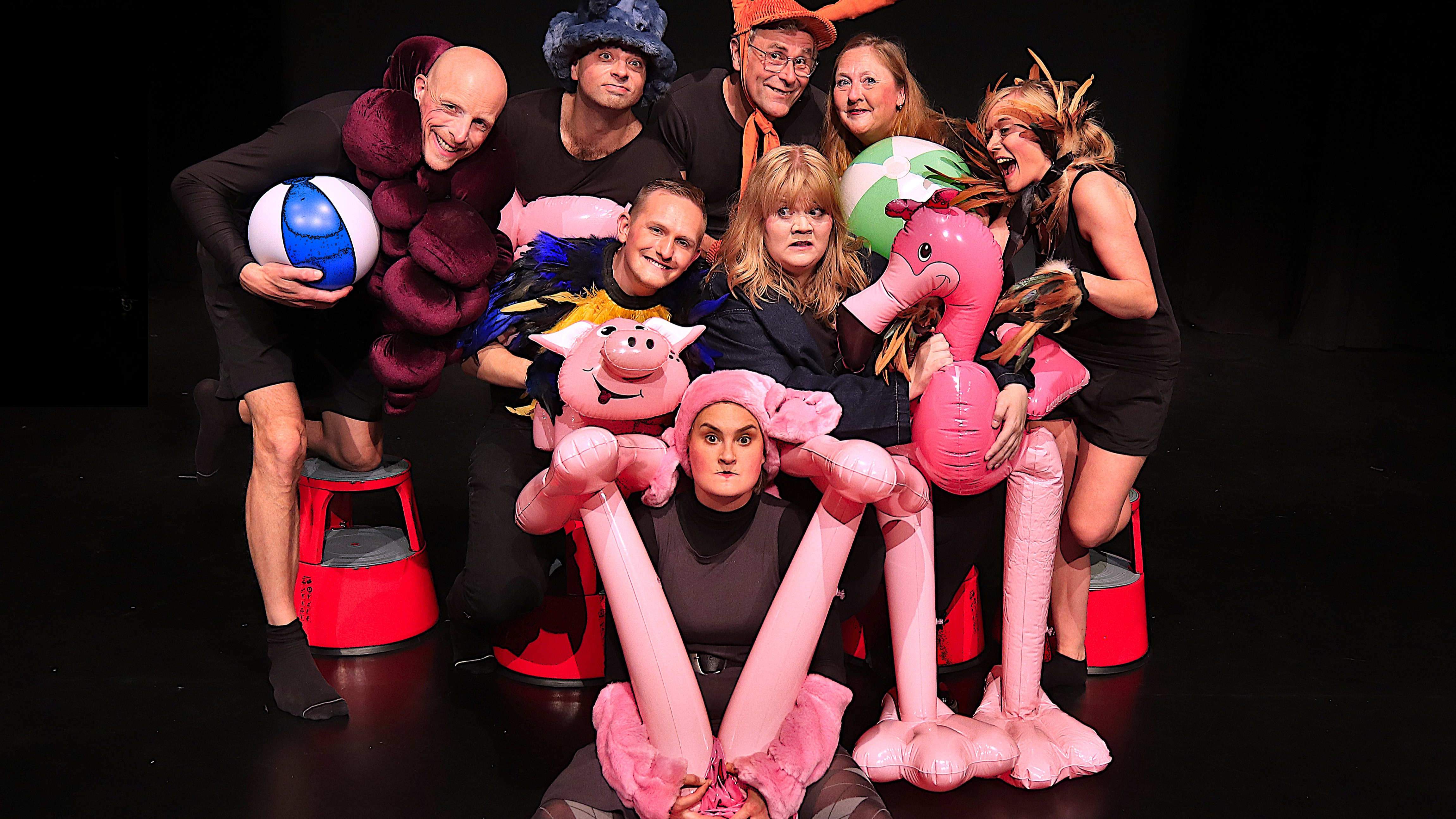 ALICE- eine absurd- fantastische Reise durchs Wunderland