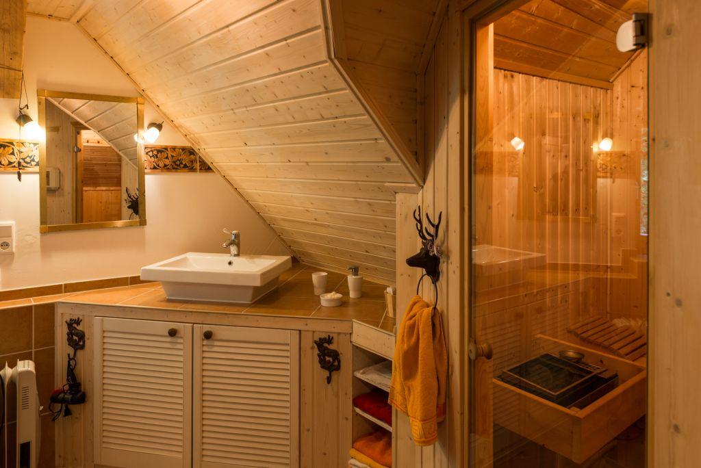 Badzimmer mit Sauna Ferienwohnung "Wald-Blick"