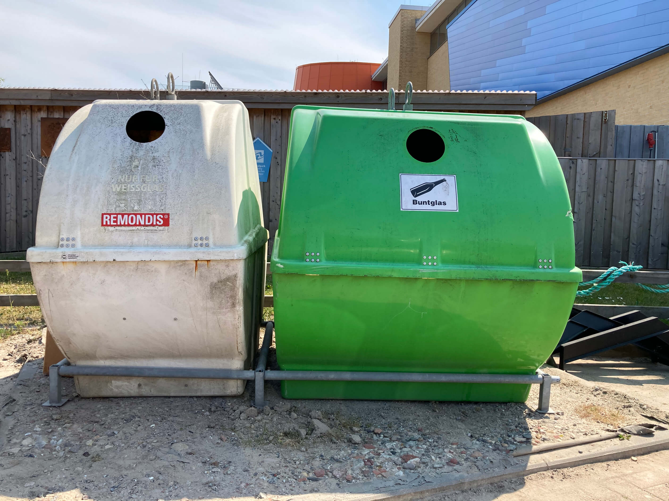 Glascontainer Erlebniszentrum Naturgewalten