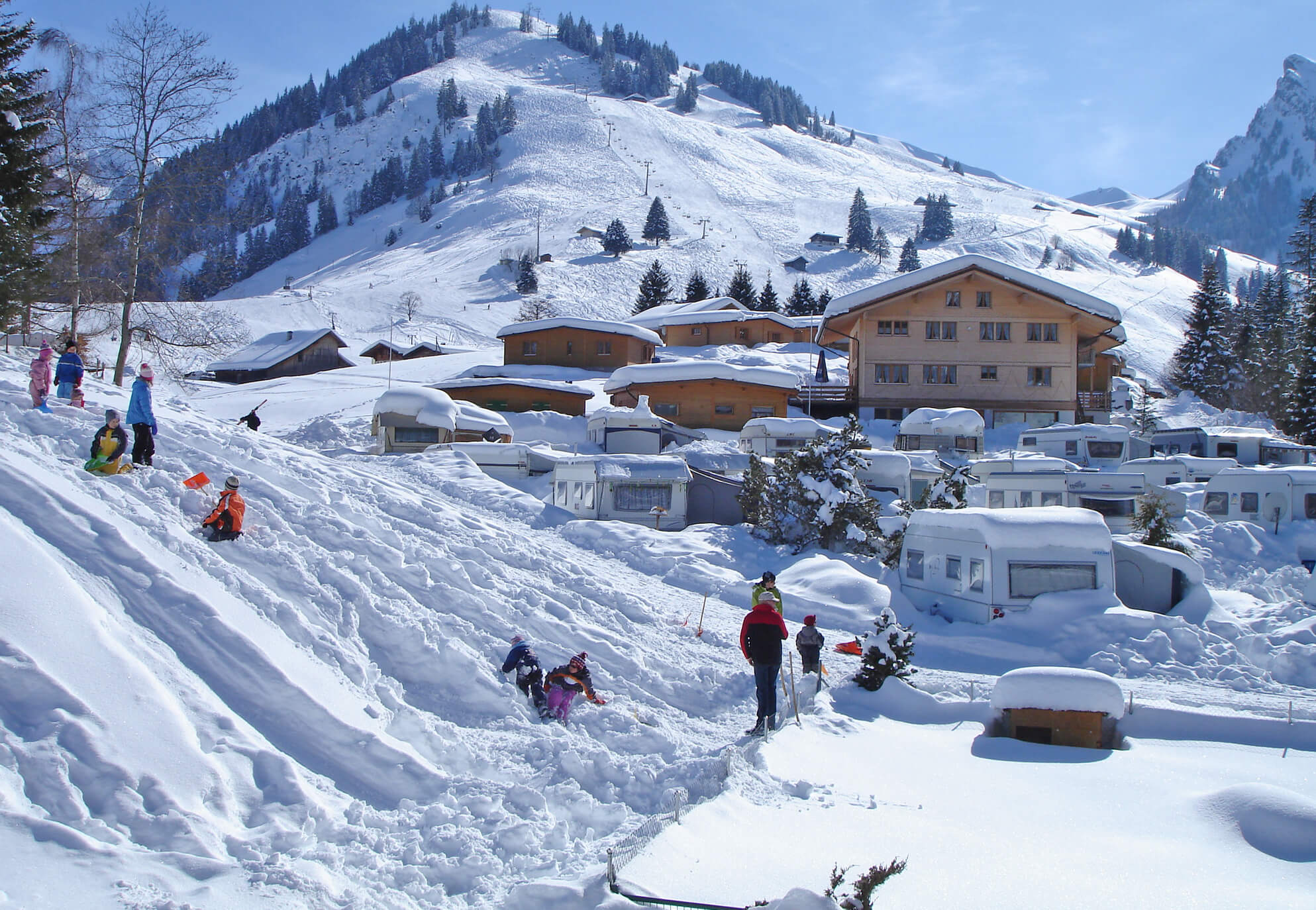 Camping Eggmatte in direct proximity to the Grimmialp ski area