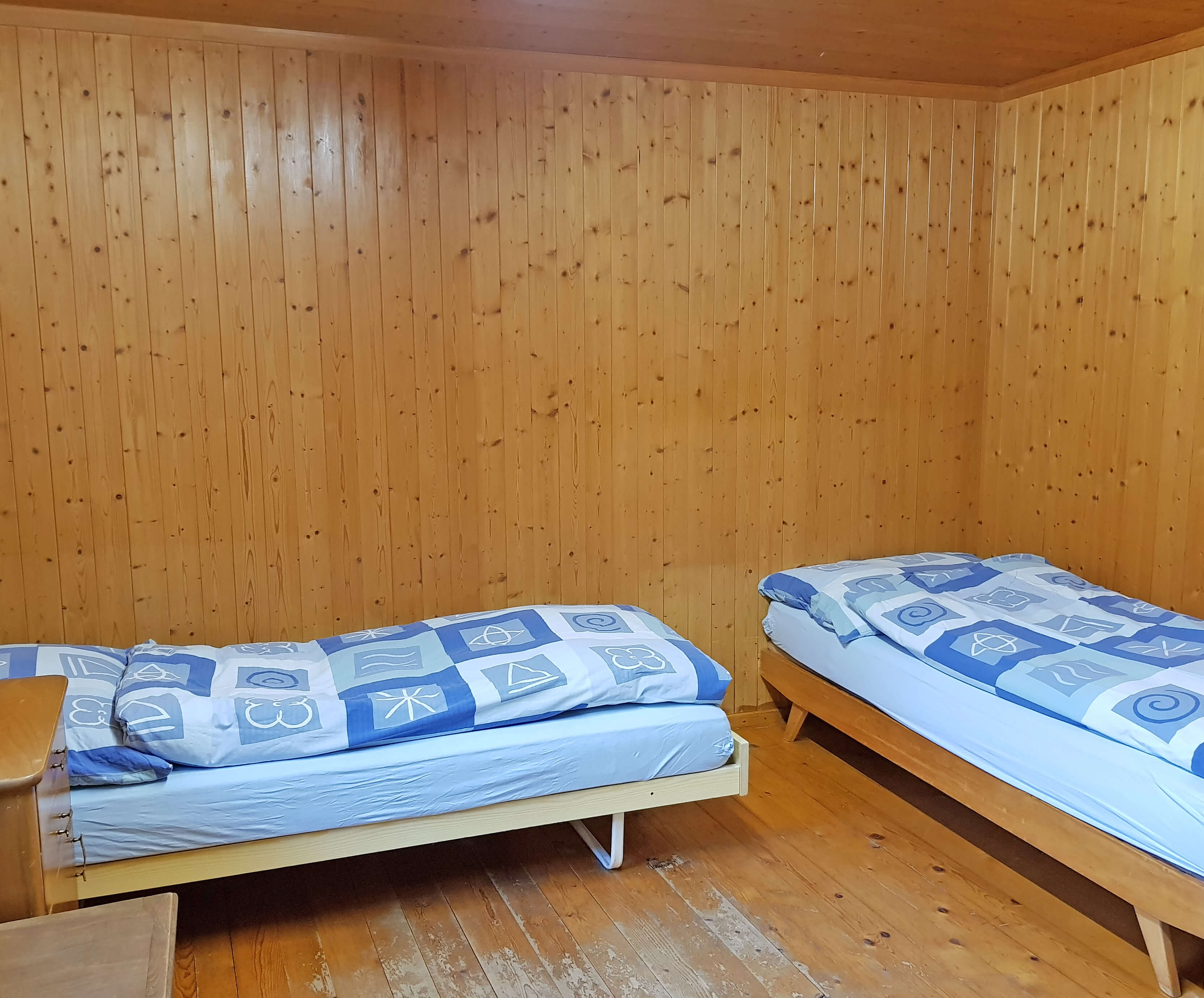Zwei-Bett-Zimmer
