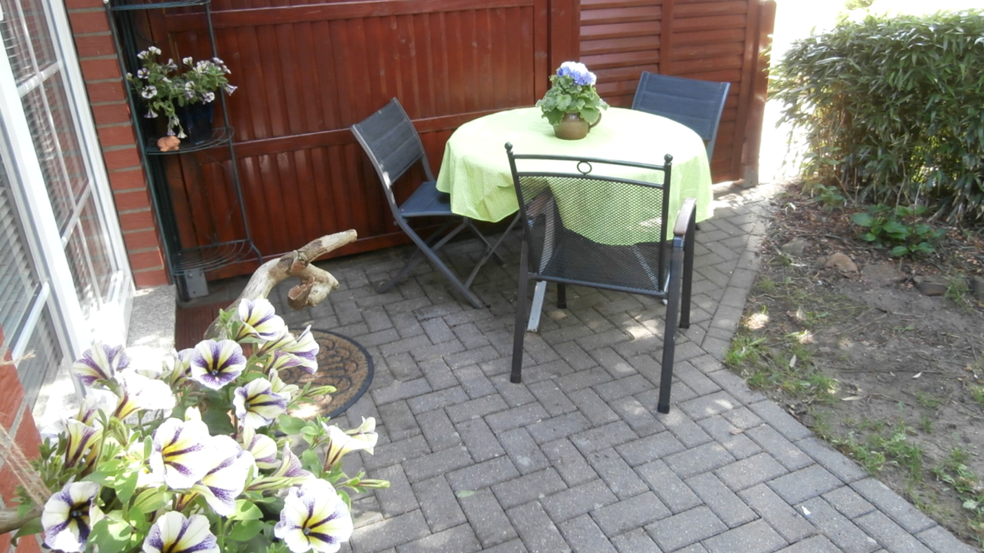 Terrasse der Ferienwohnung Gein