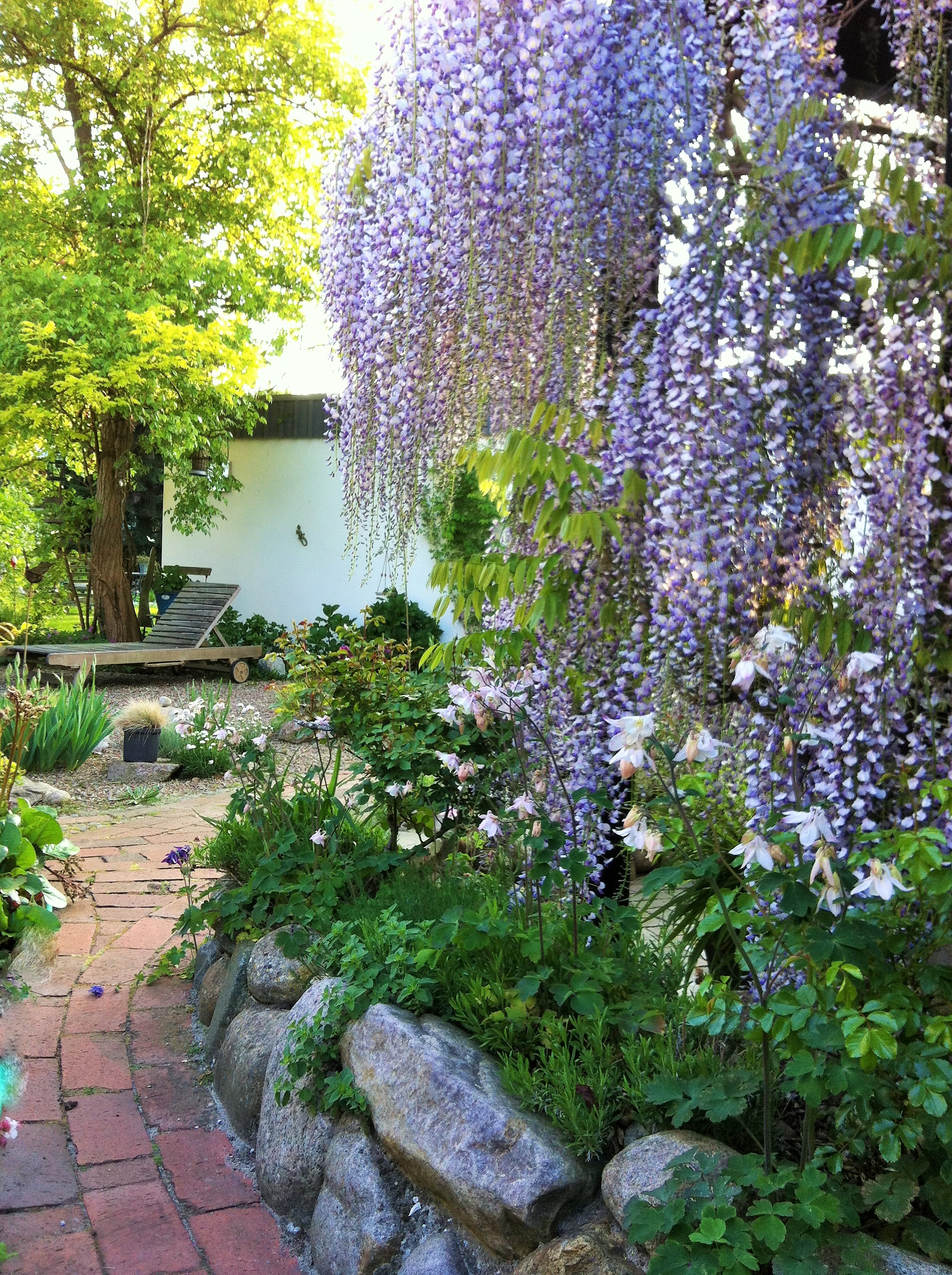 Traumhafte Gartenimpression beim Gästezimmer Philipp-Schlake