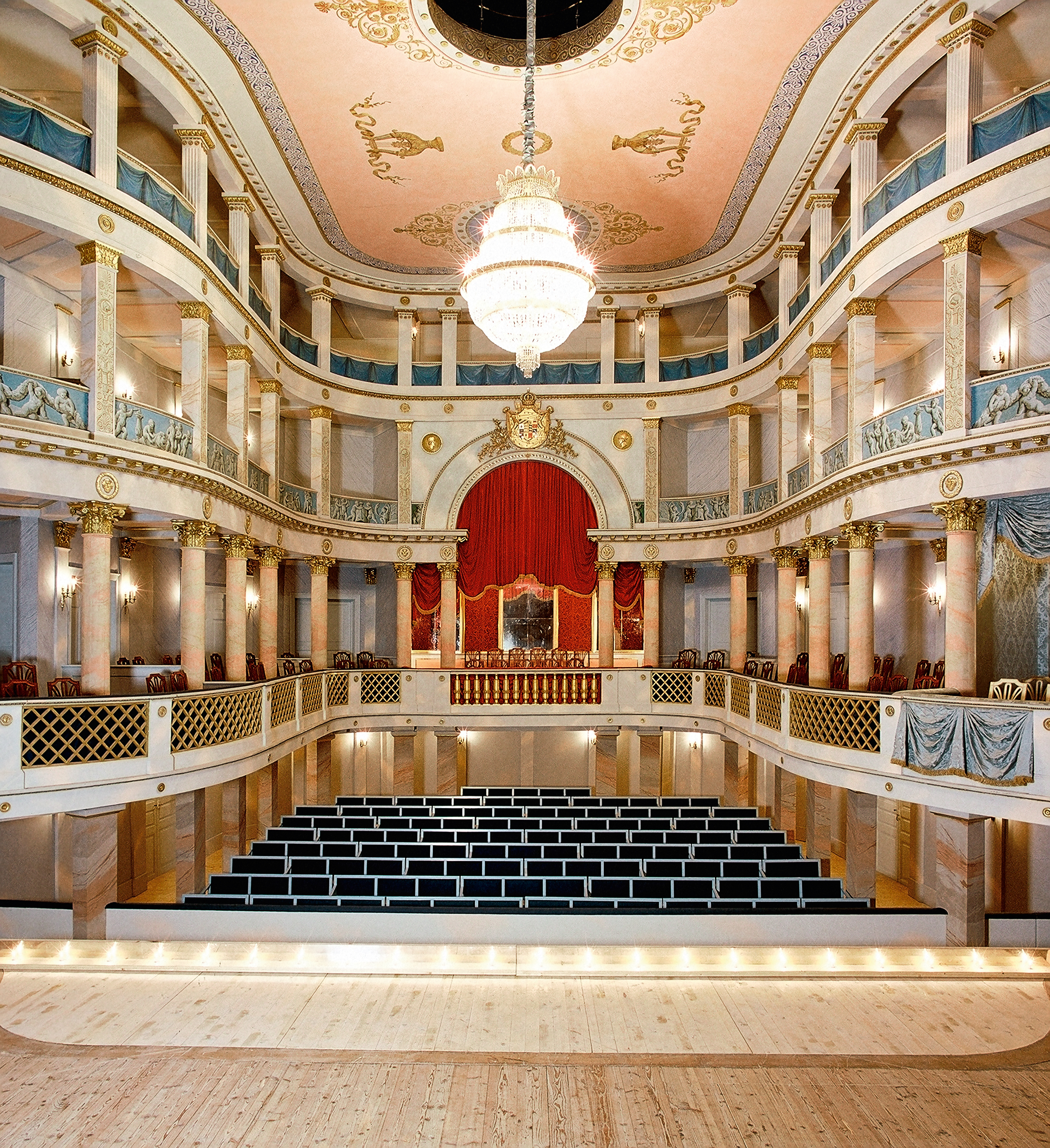 24_ludwigsburg_rsl_innen_lmz972185_1998_schlosstheater_foto-ssg-joachim-feist_2600_ssg-pressebild