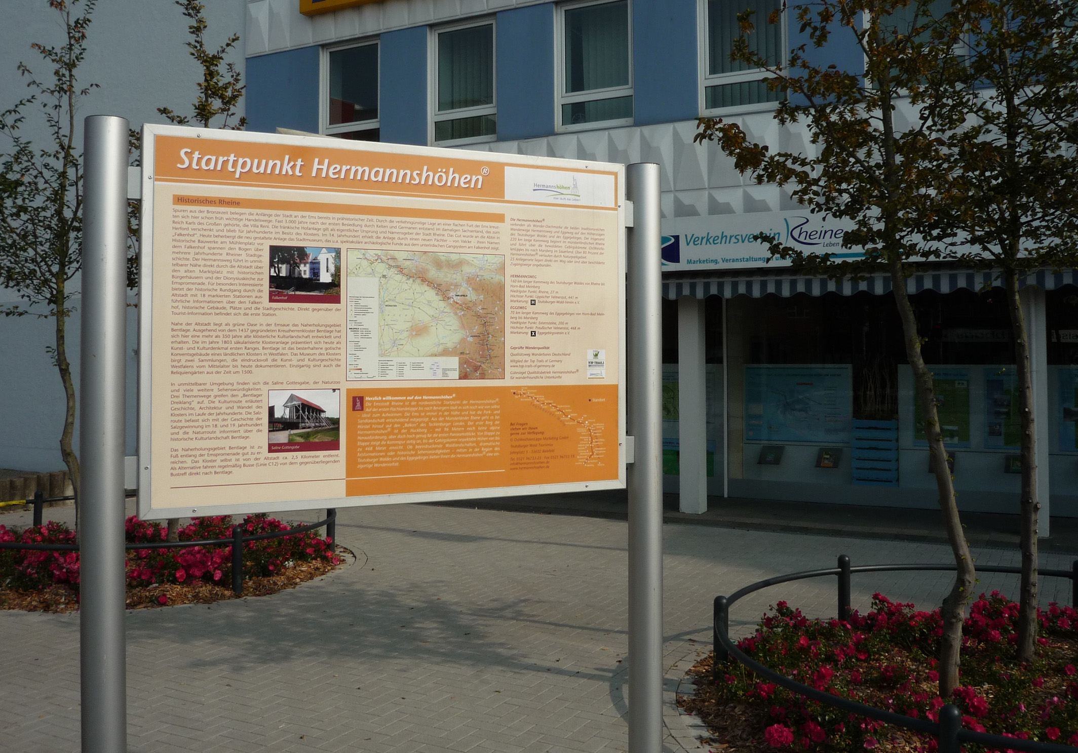 Startpunkt der Hermannshöhen an der Tourist-Info in Rheine