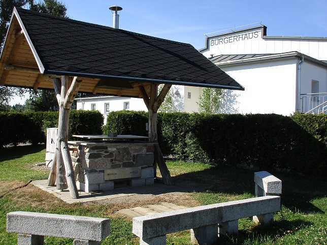 Grillplatz am Bürgerhaus Sportplatz Bergen – Motiv