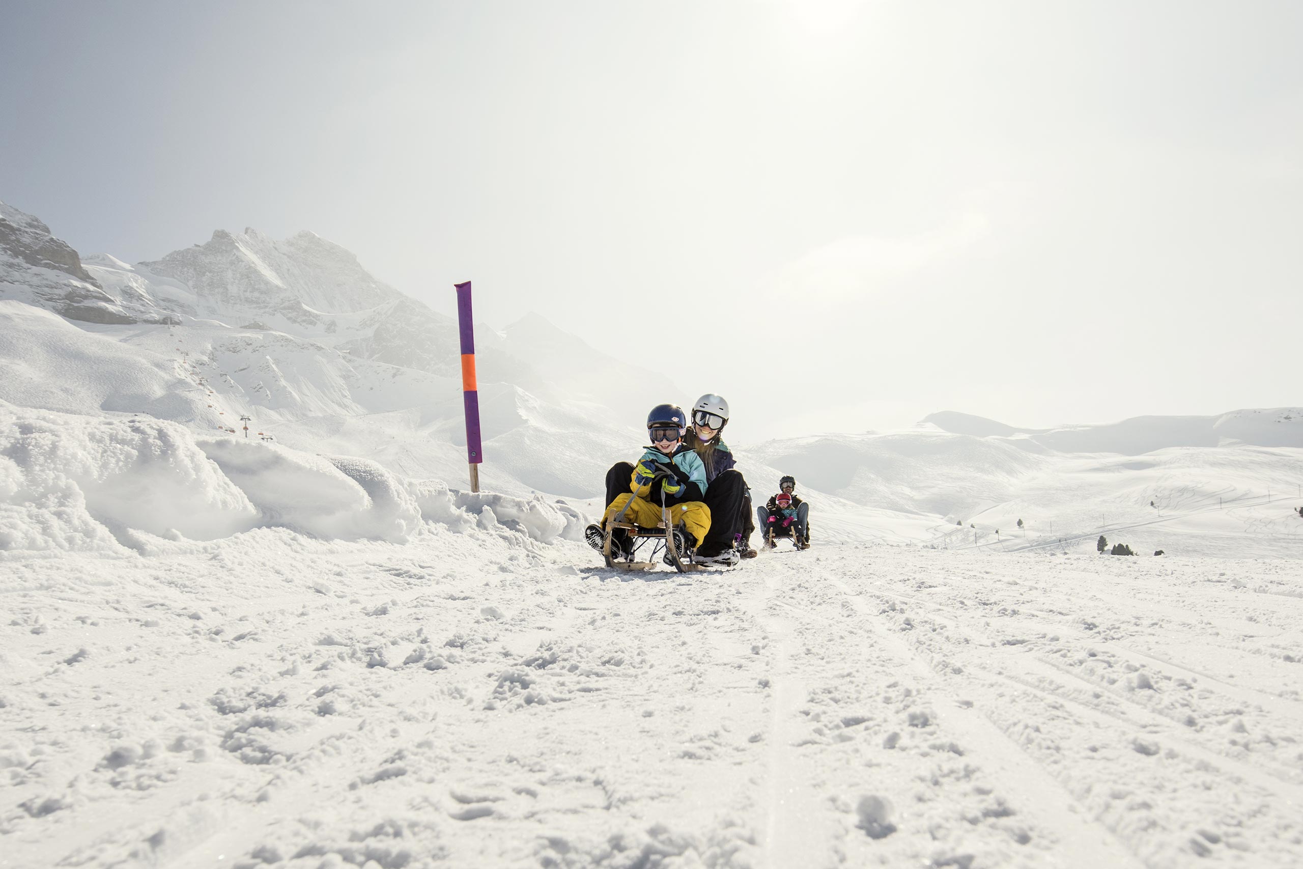 jungfrau-ski-region-schlitteln-winter-schnee.jpg