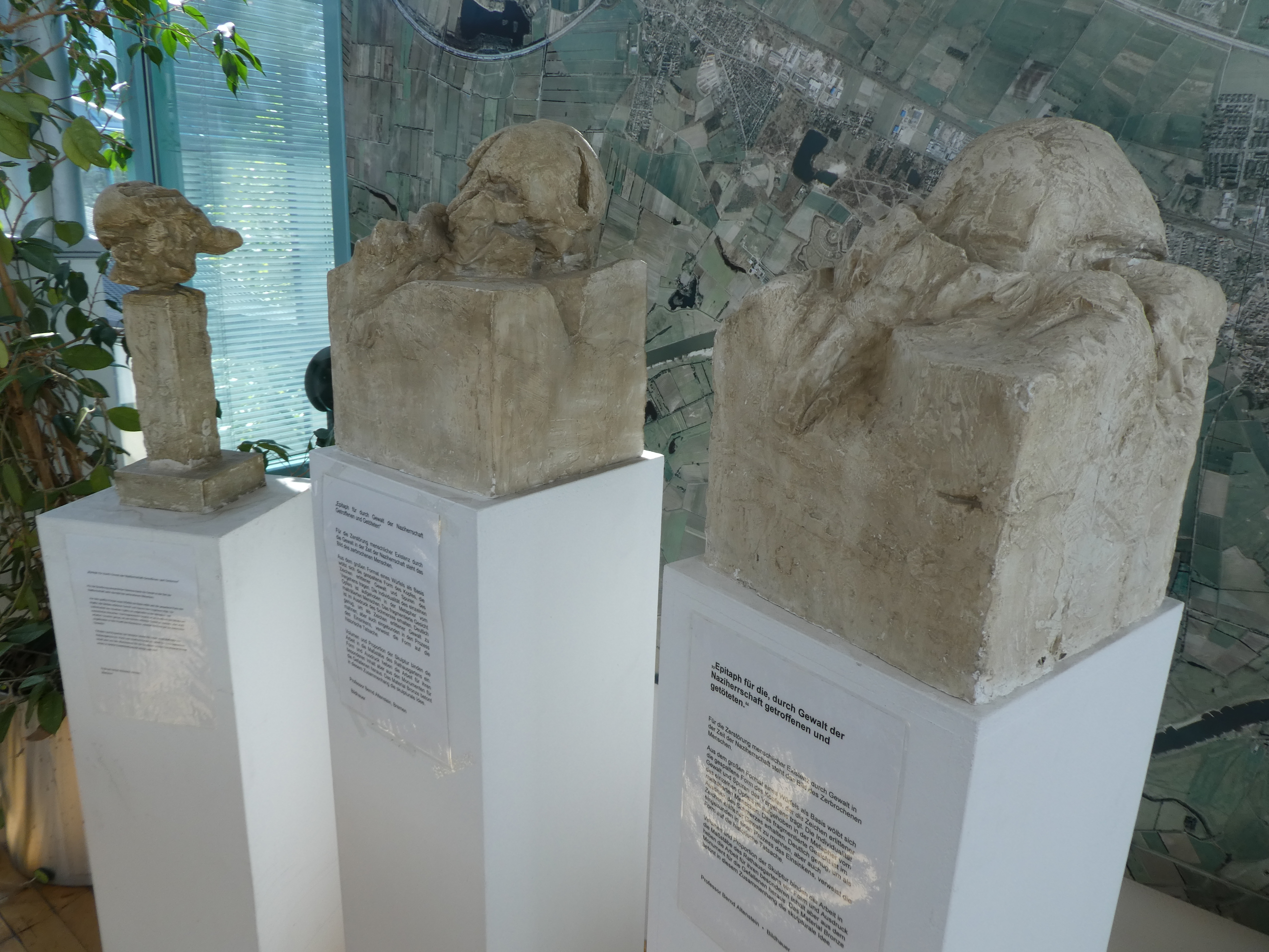 Skulptur "Epitaph für durch Gewalt der Naziherrschaft Getroffenen und Getöteten"