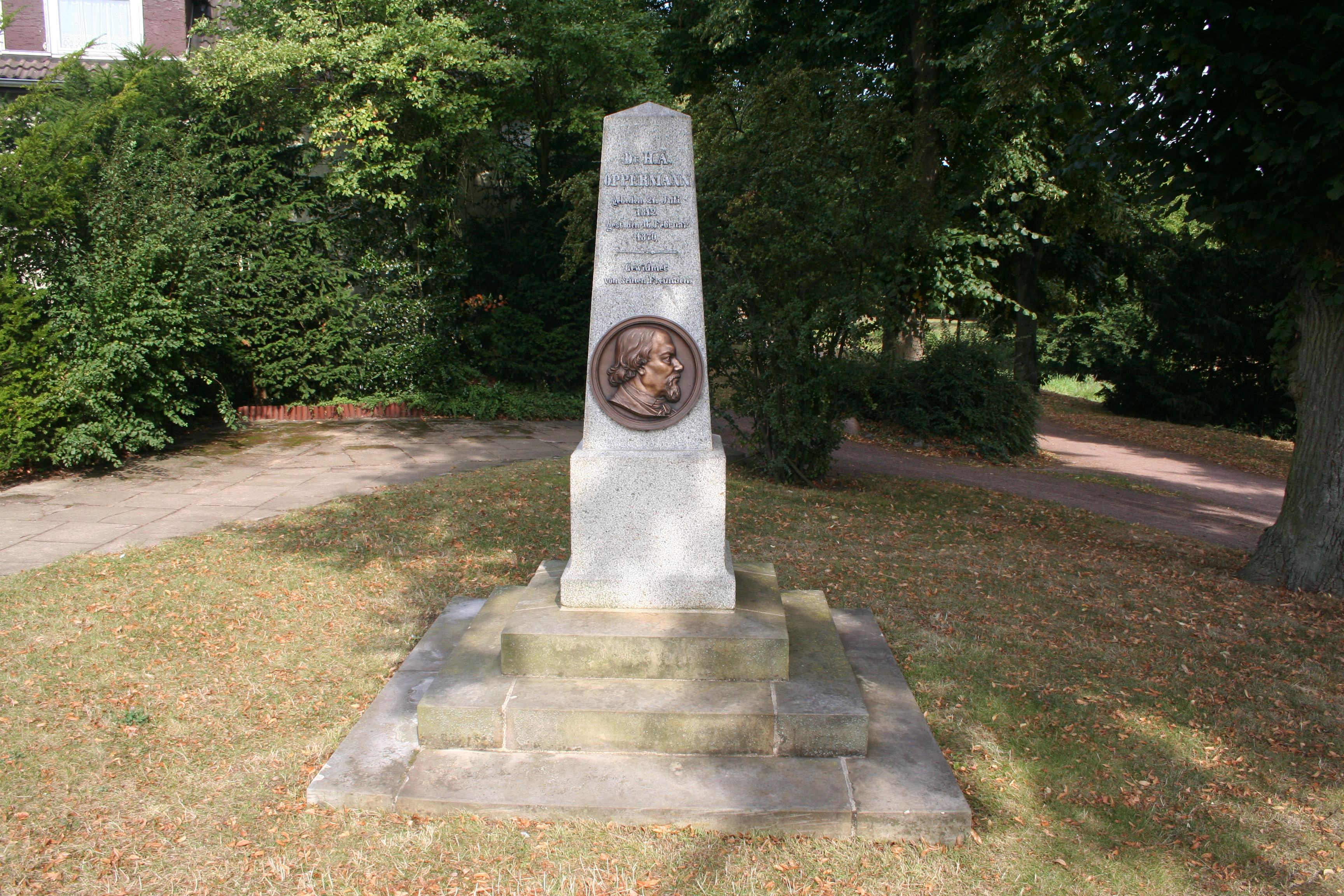 Oppermann-Denkmal