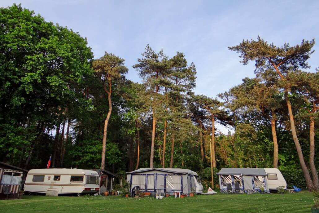 Waldbad-Camping Kln: Natur-Resort nahe Wildpark und Schwimmbad