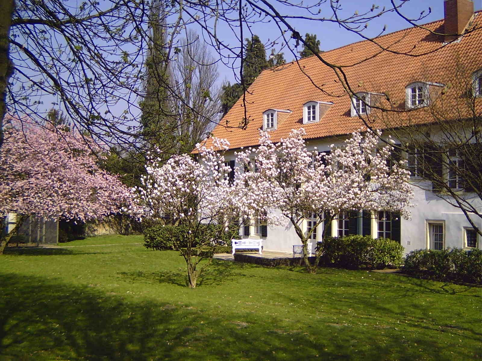 Haus des Gastes im Frühling