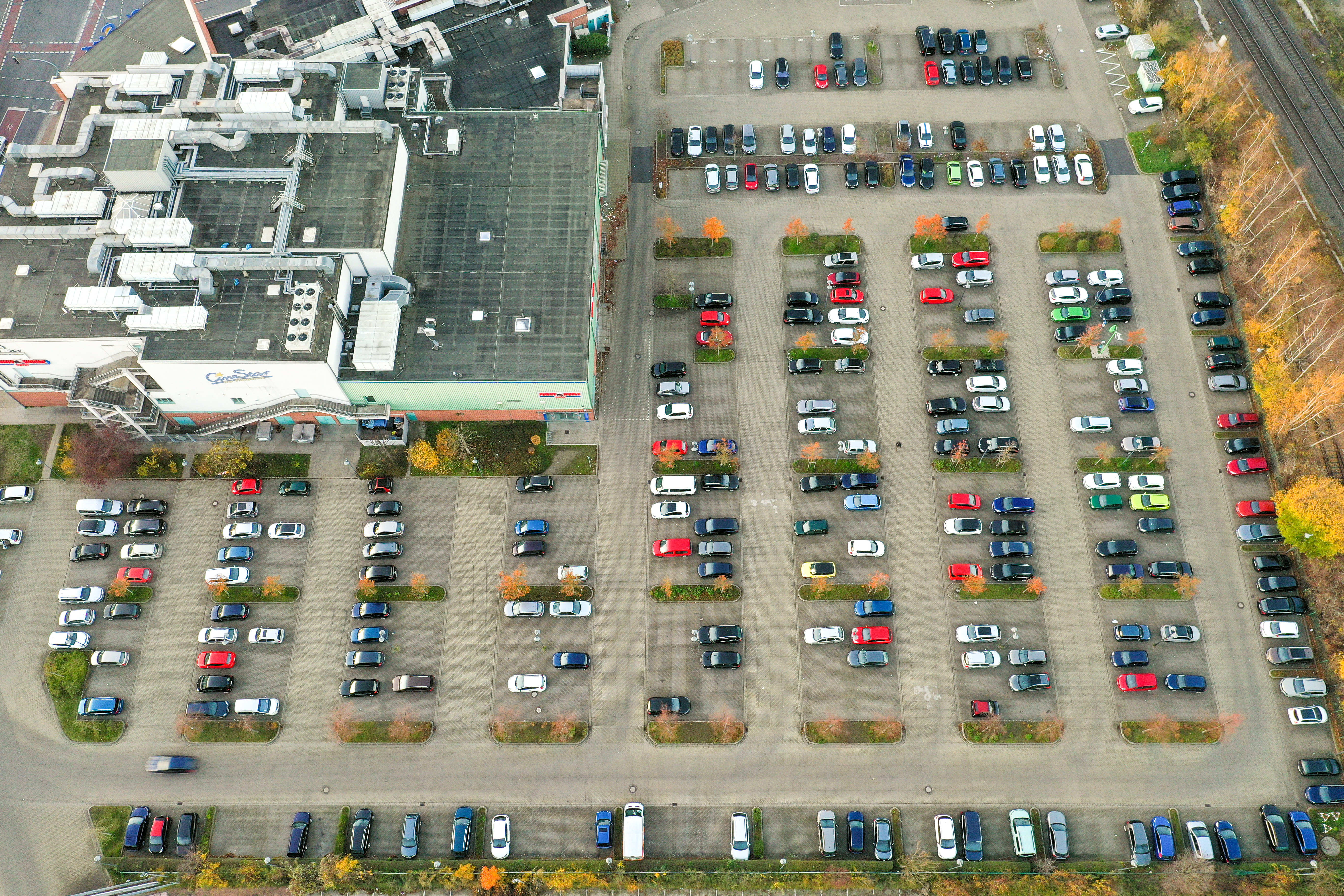 P6 Parkplatz Bahnhof / Check In