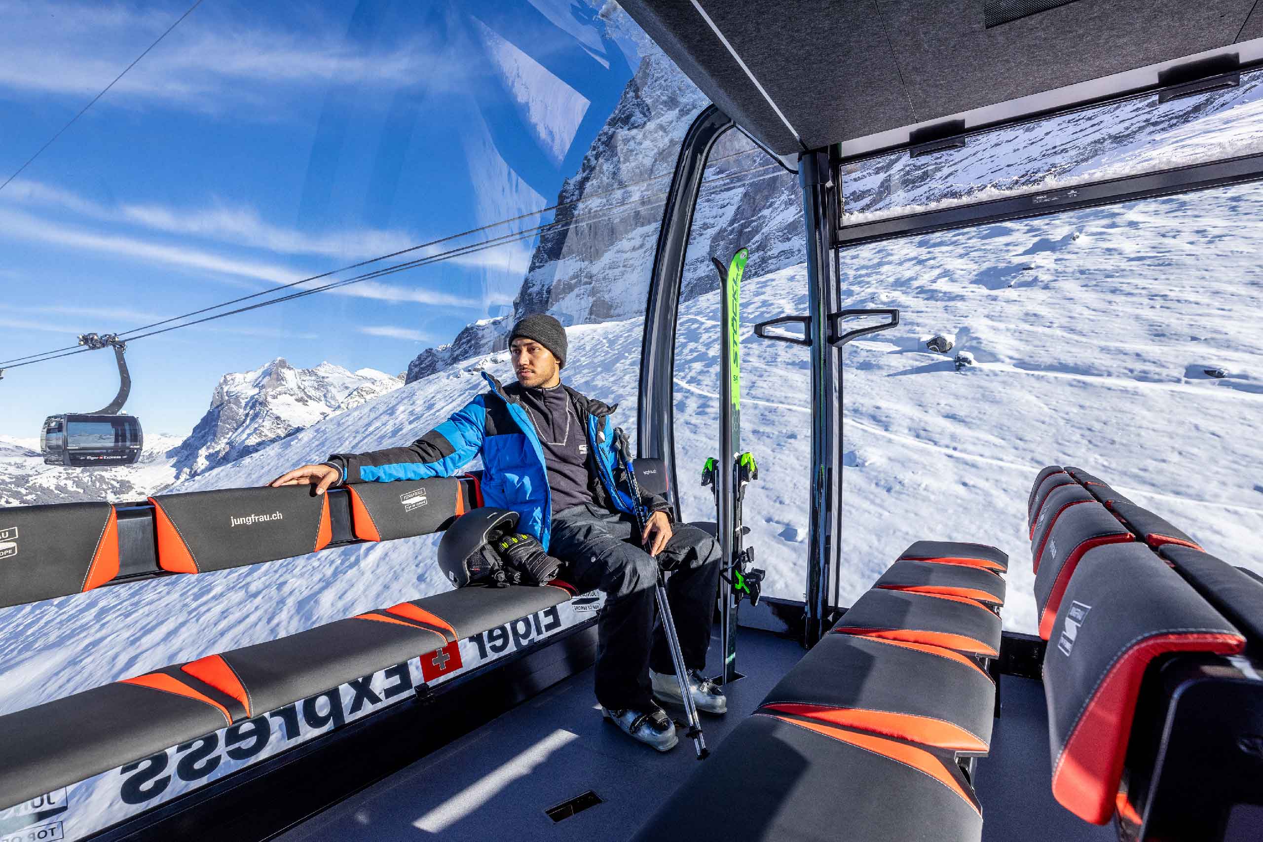 eiger-express-gondel-winter-skifahrer.jpg