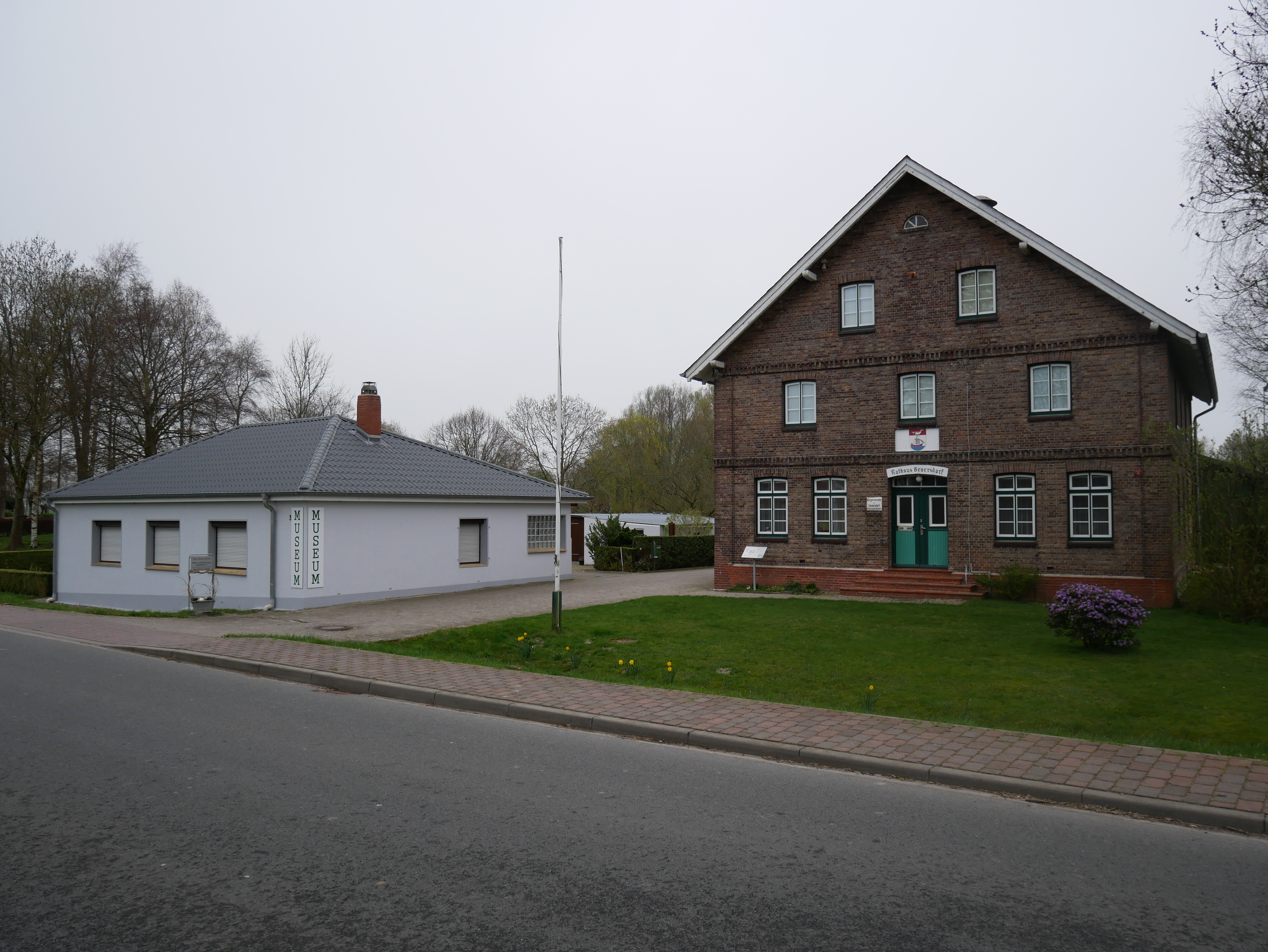 Rathaus & Heimatmuseum - Historische Ostedeichroute
