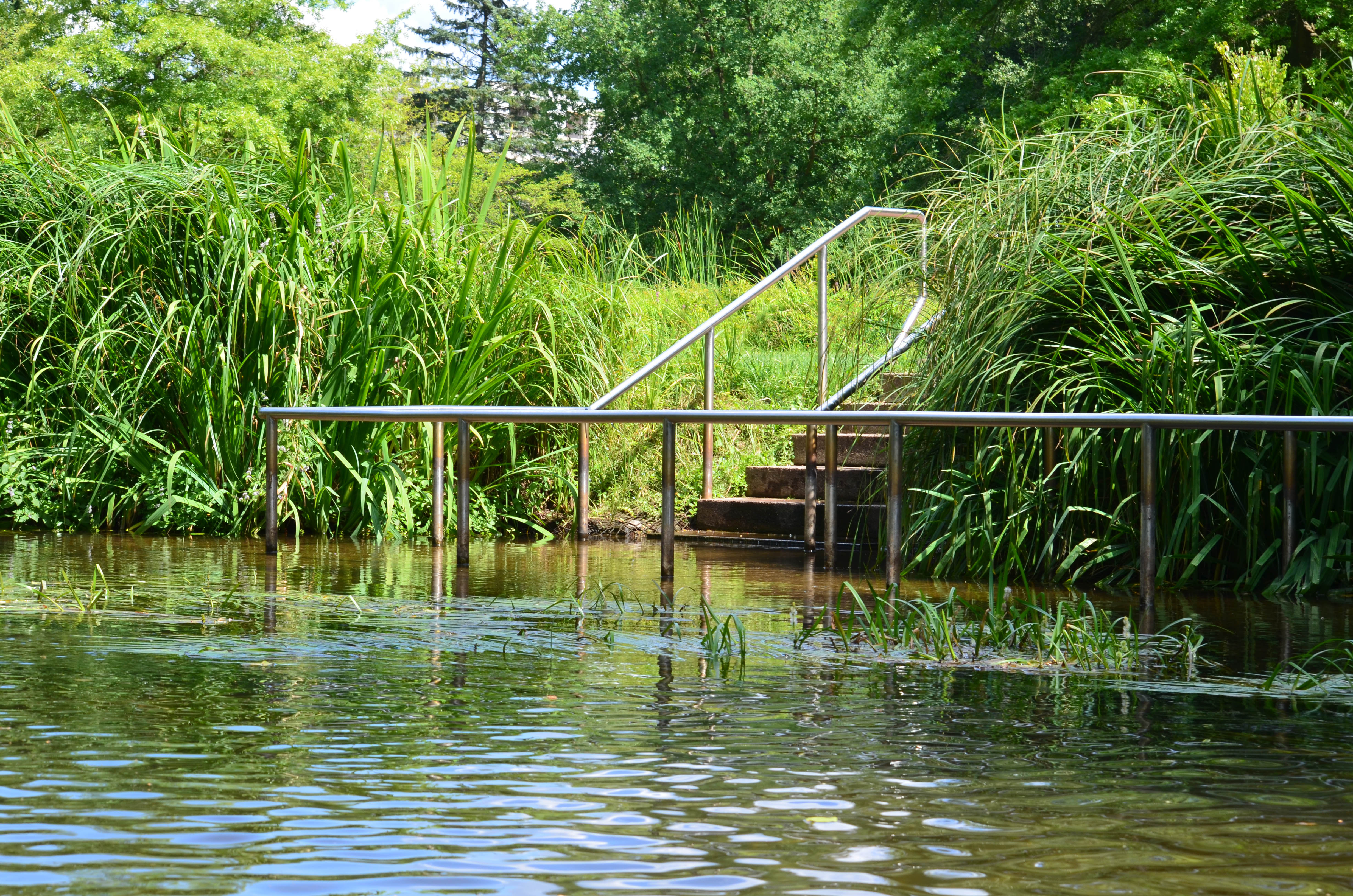 Kneipp-Wassertretbecken im Kurpark Bad Bevensen