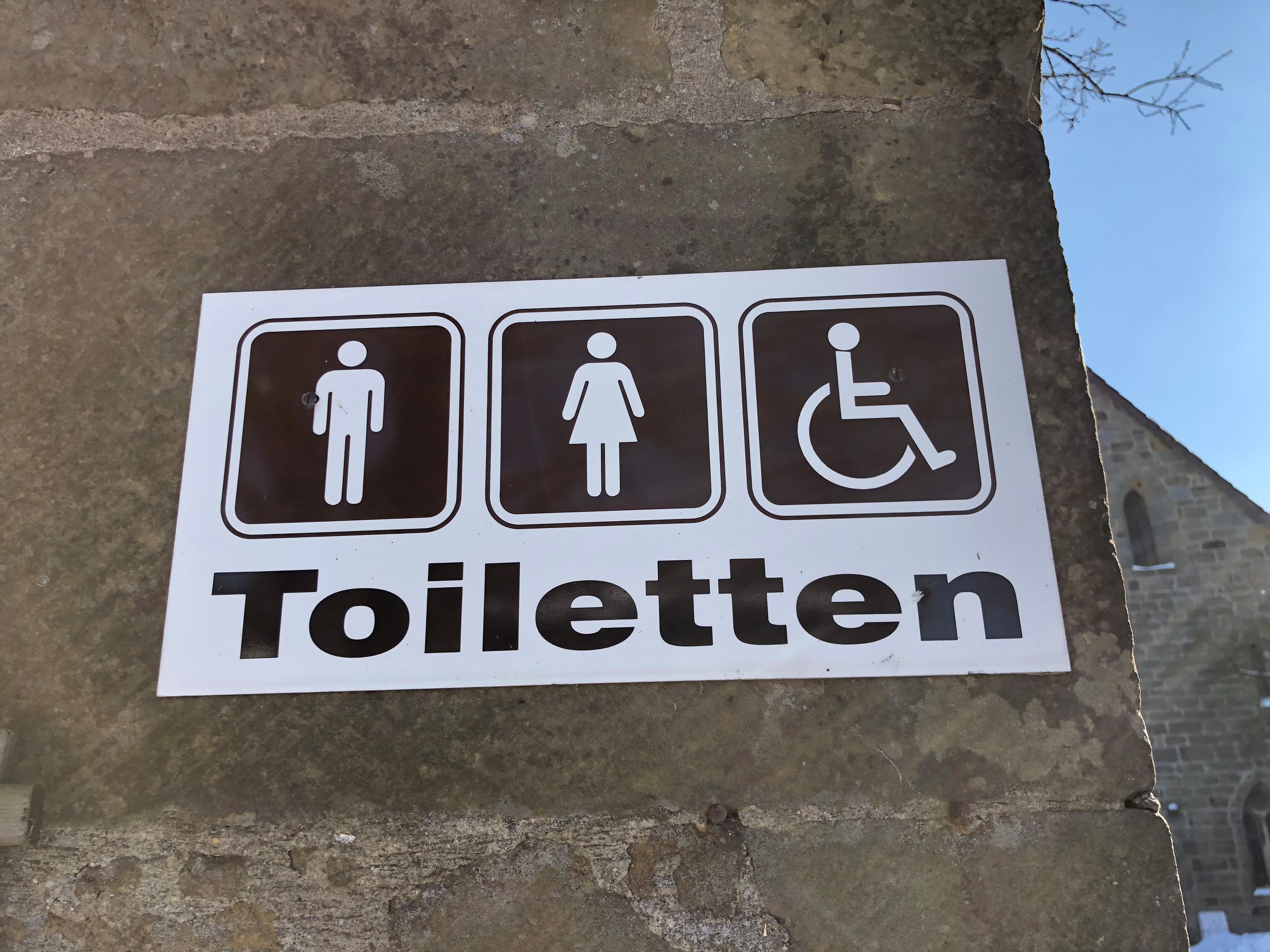 Toiletten an der Klostermauer Kloster Loccum