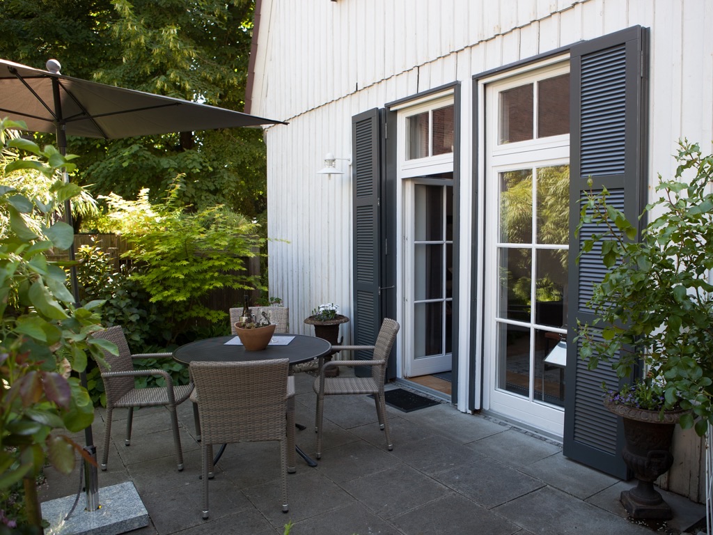 Terrasse mit Sitzplatz an der Ferienwohnung Meinecke