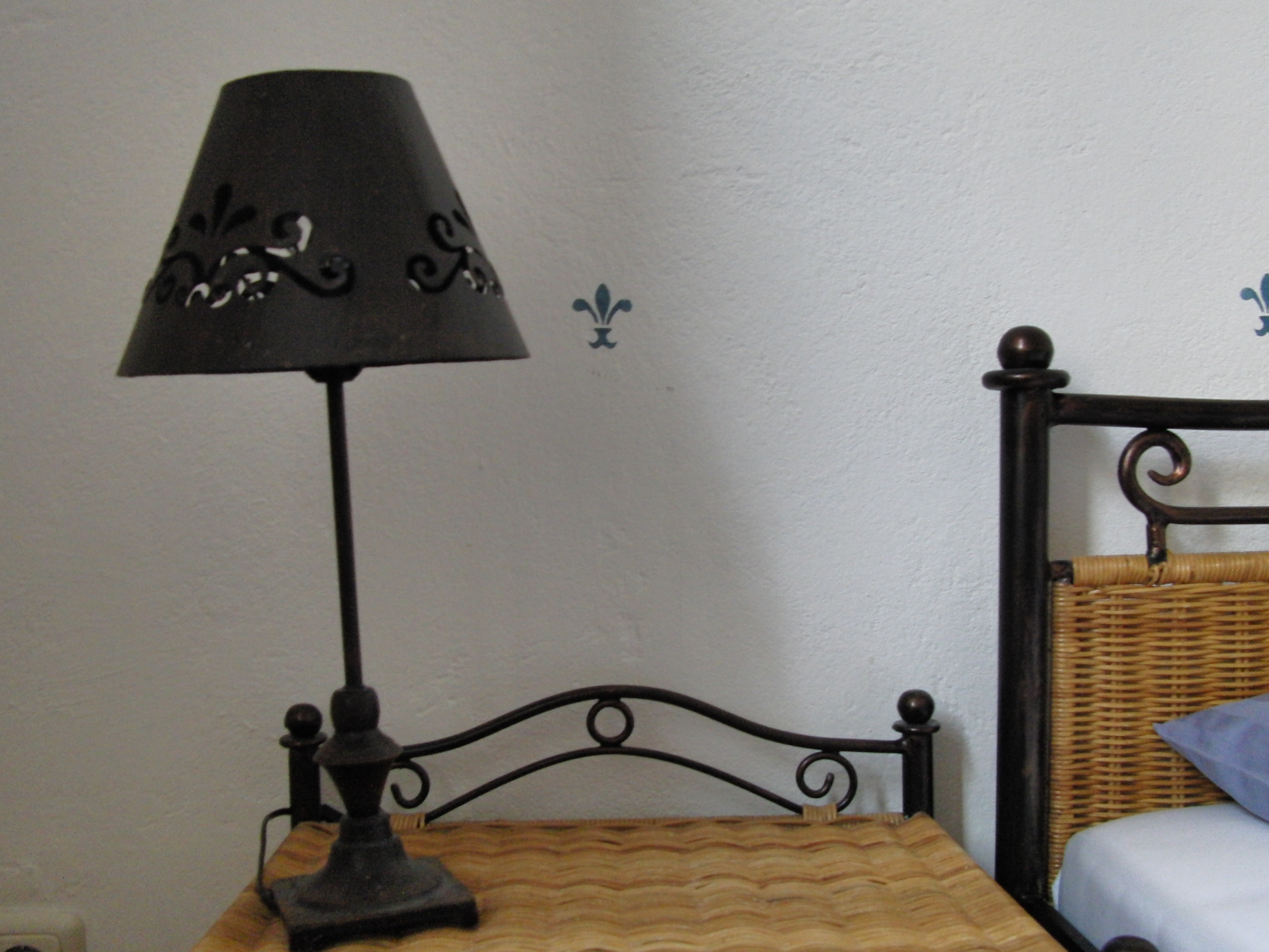 Nachttischlampe in der Ferienwohnung Gästehaus EinsA