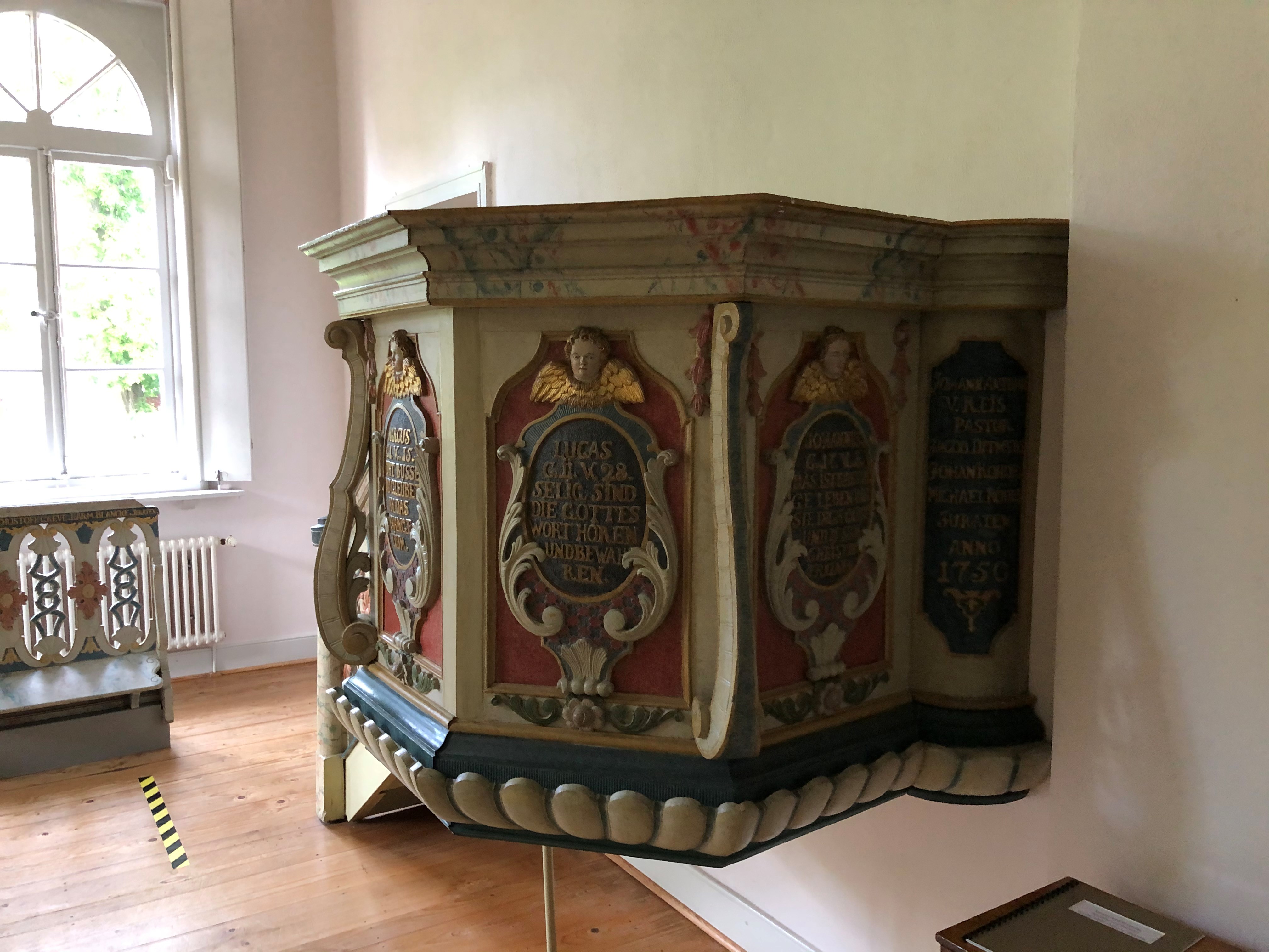 Quaet-Faslem-Haus Altar