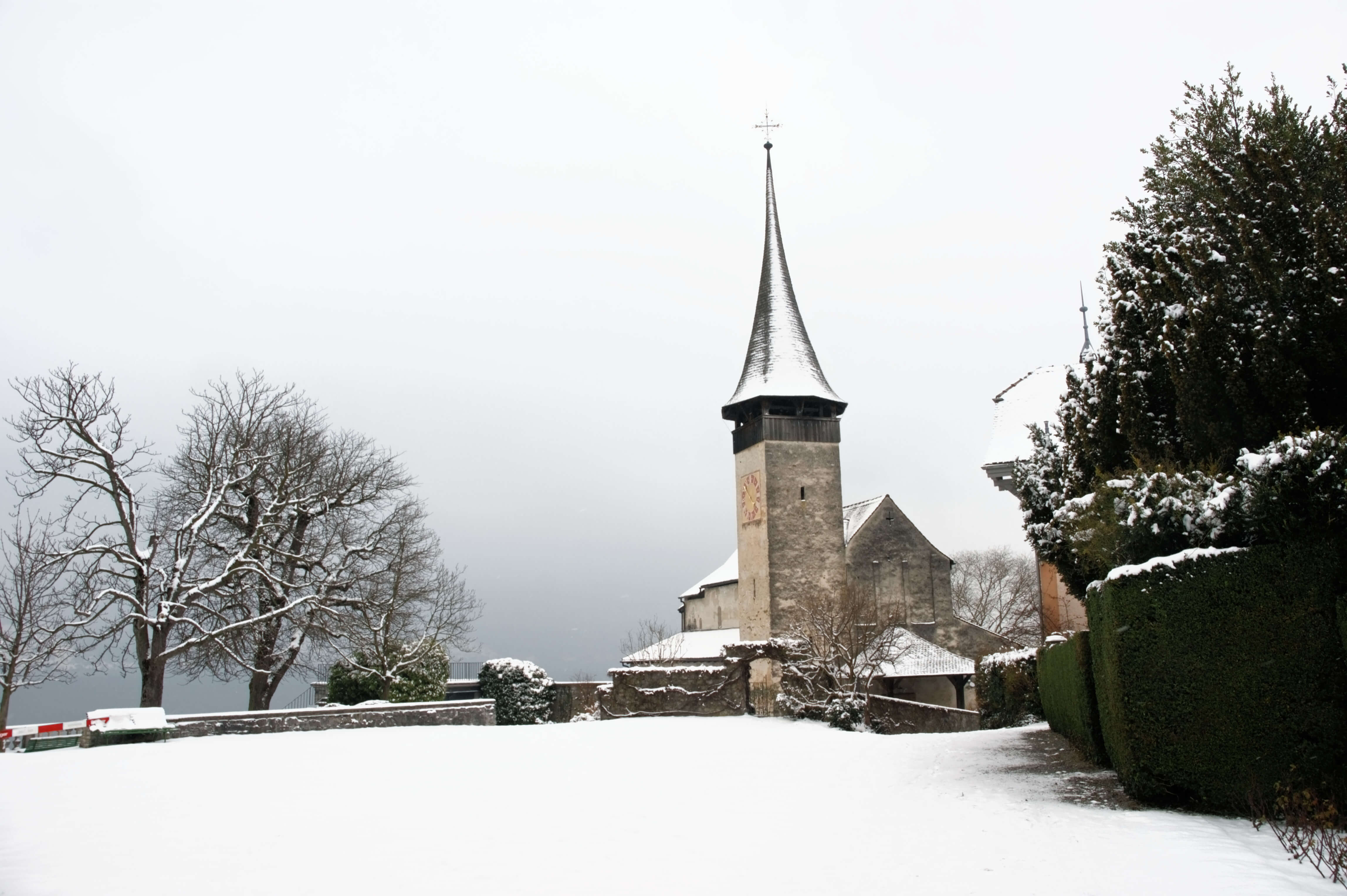 schloss-schlosskirche-1000 jährige Kirchen-winter.jpg